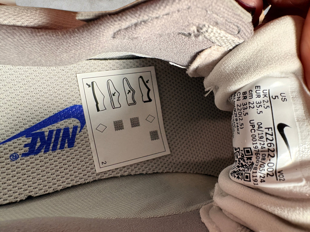 Nike V2K Run GORE-TEX "Light Bone" (ou "Light Iron Ore")