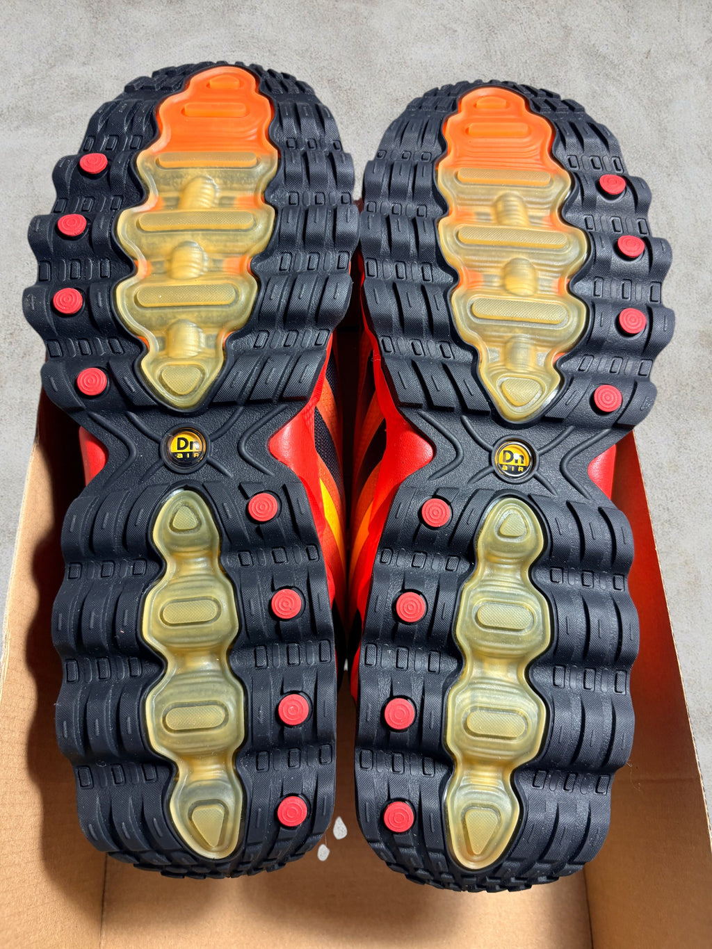 Nike Air Max Dn8 GS Laser Orange - Taille 40 (Neuve)