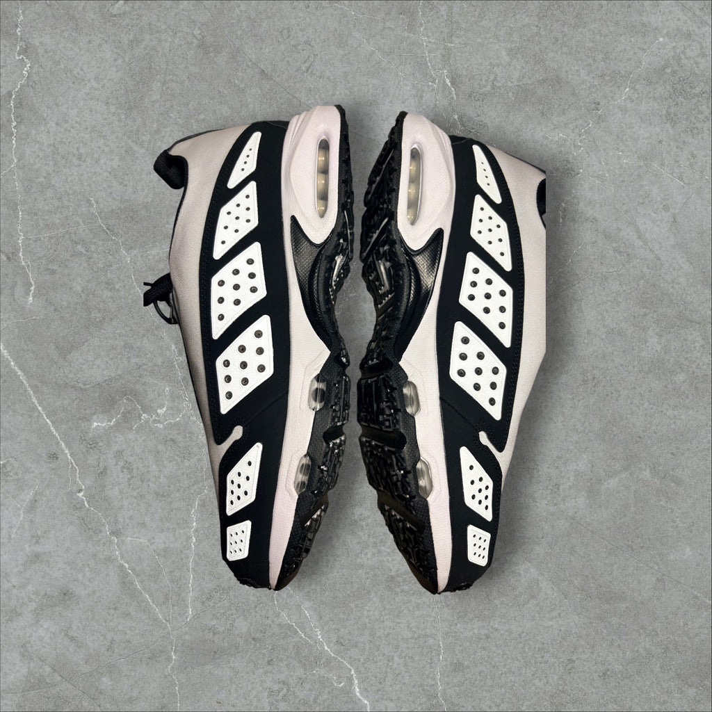 Basket Nike Air Max SNDR Noir et Blanc 44.5