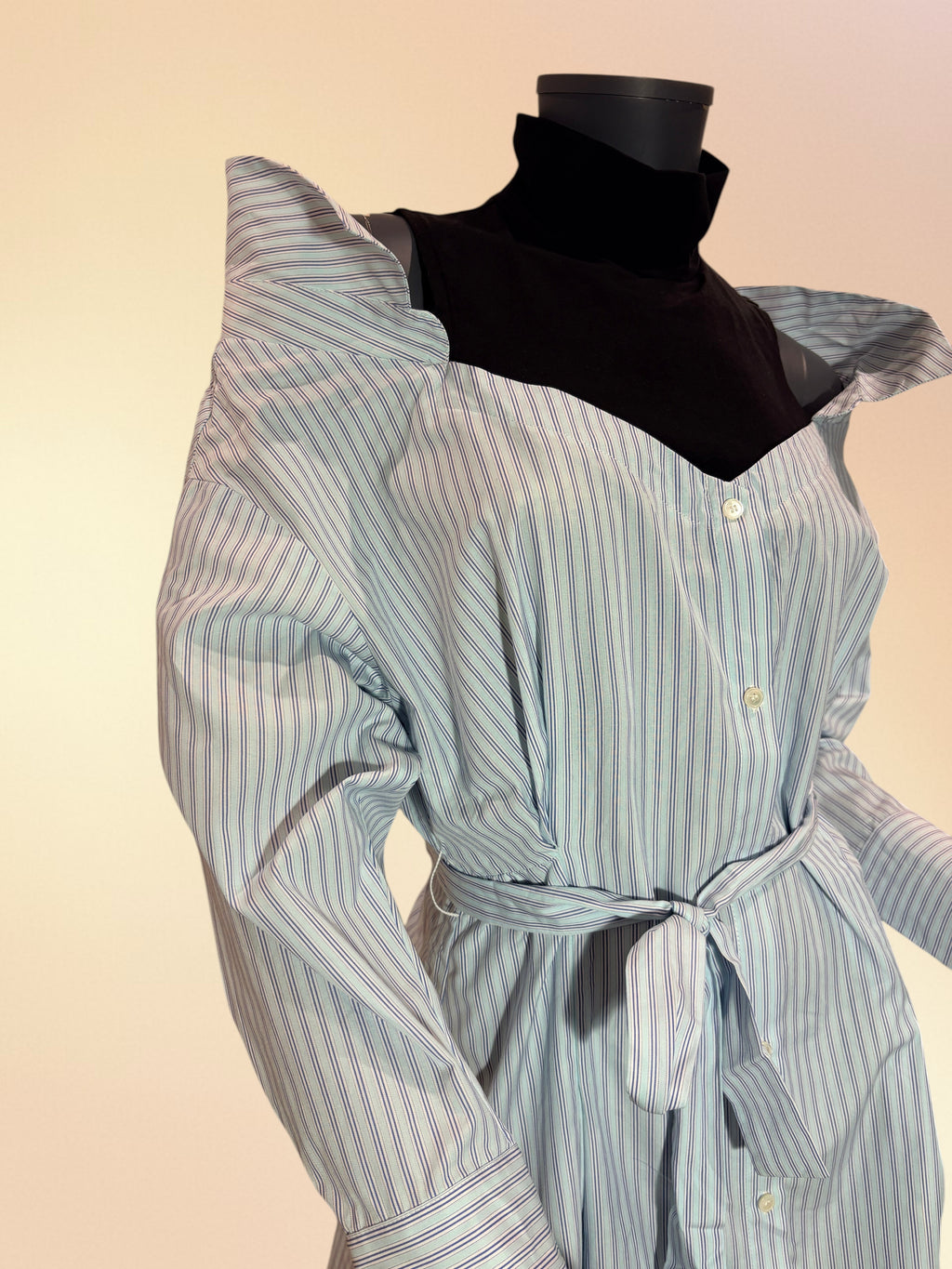 Robe-Chemise Trompe-l’Œil Maje « Riarisa » Rayée Bleu & Blanc – Neuve avec Étiquette (Taille 38)