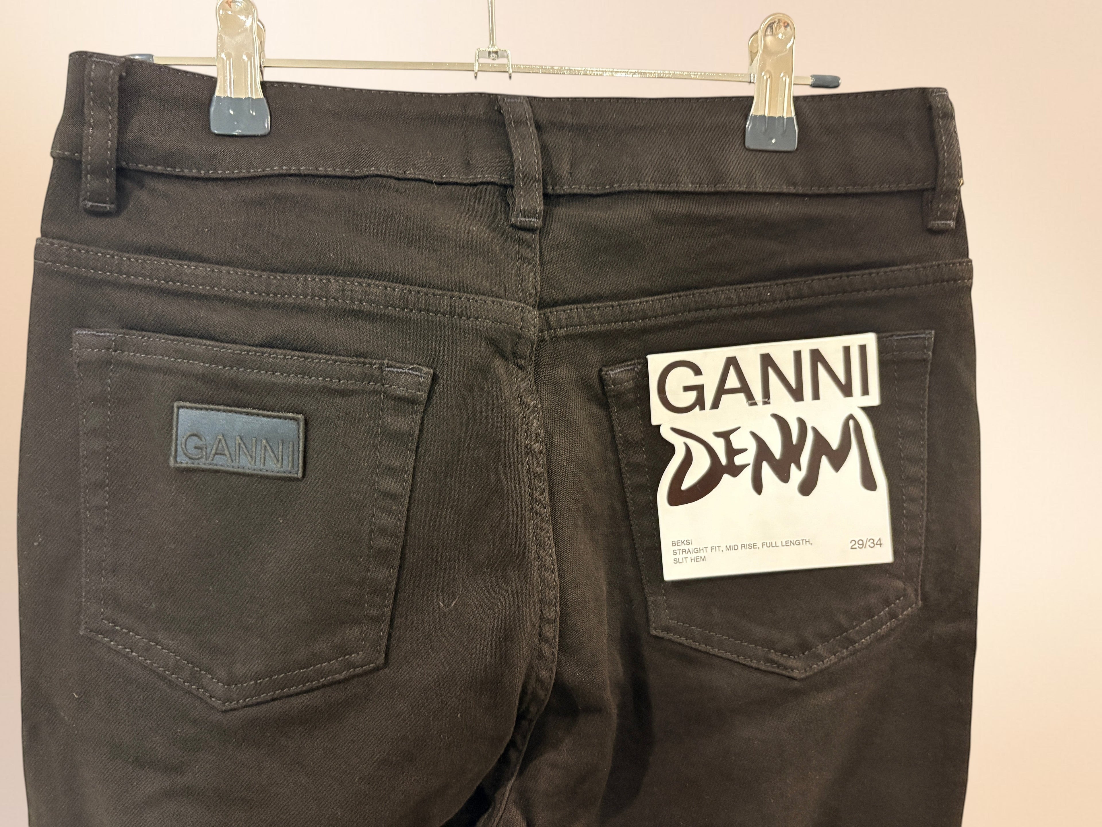Jean Droit Noir en Coton Organique Neuf avec Étiquette – GANNI (Taille 29/34)
