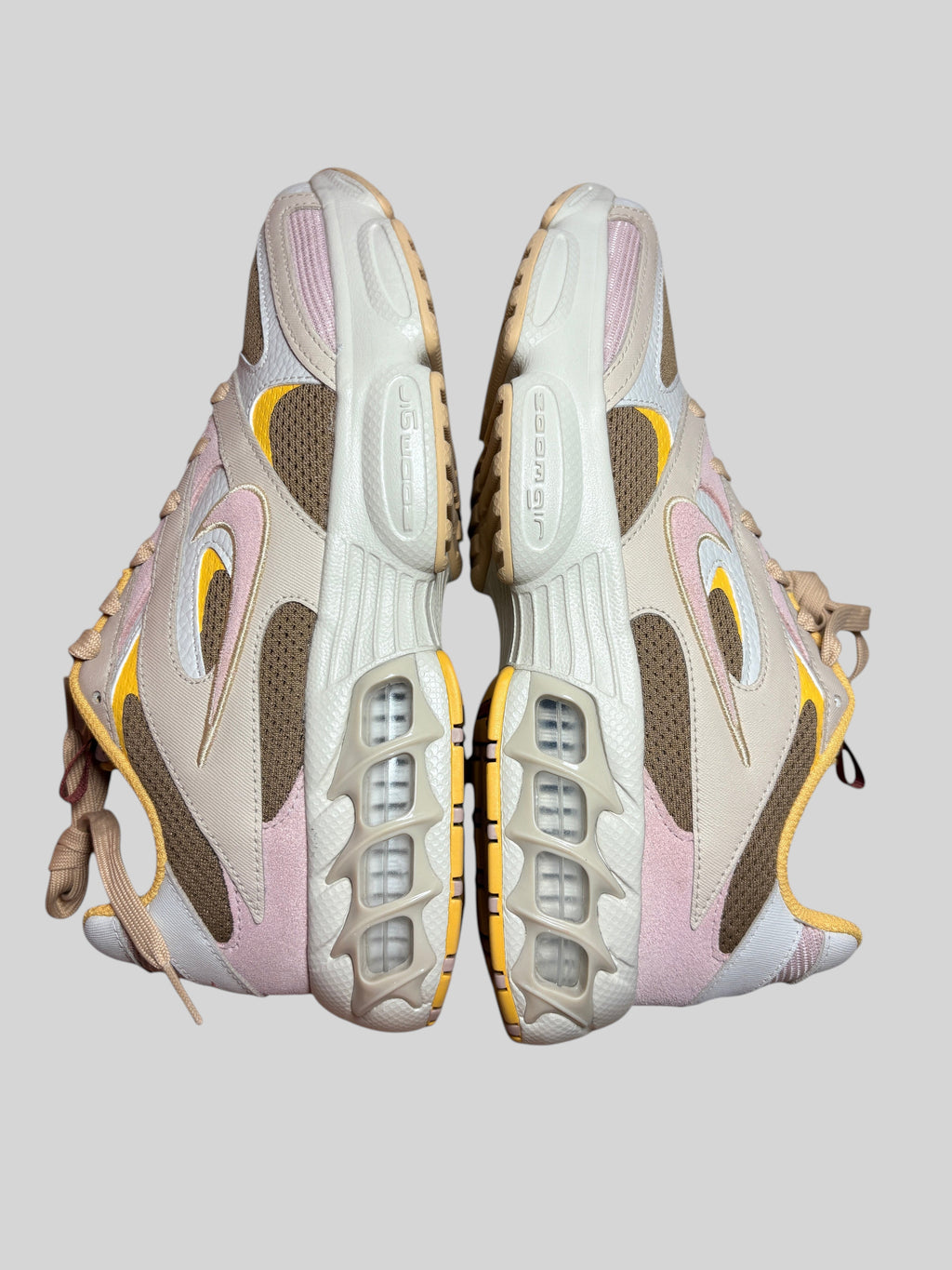 Nike Air Zoom Fire – White Light Lemon Twist – Taille 40 NIKE