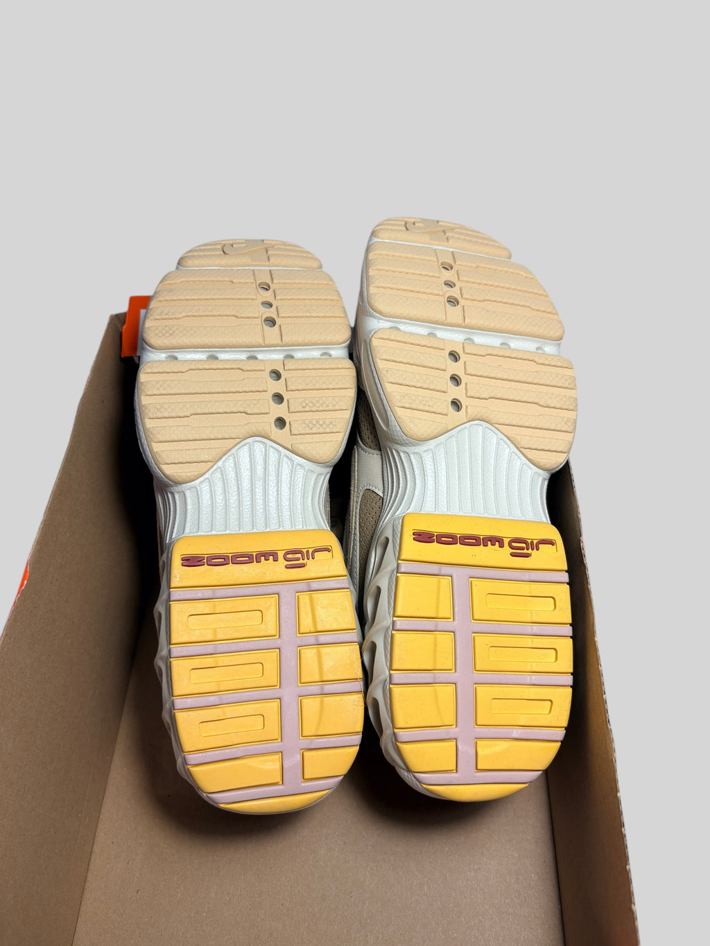 Nike Air Zoom Fire – White Light Lemon Twist – Taille 40 NIKE