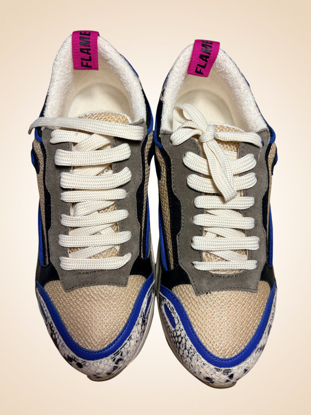 Voici la version finalisée de votre fiche produit Shopify avec l'état mis à jour.  🏷️ Titre Shopify Baskets Flame Sandro – Coloris Blue Grey & Kaki – Pointure 36 (Neuves avec boîte)