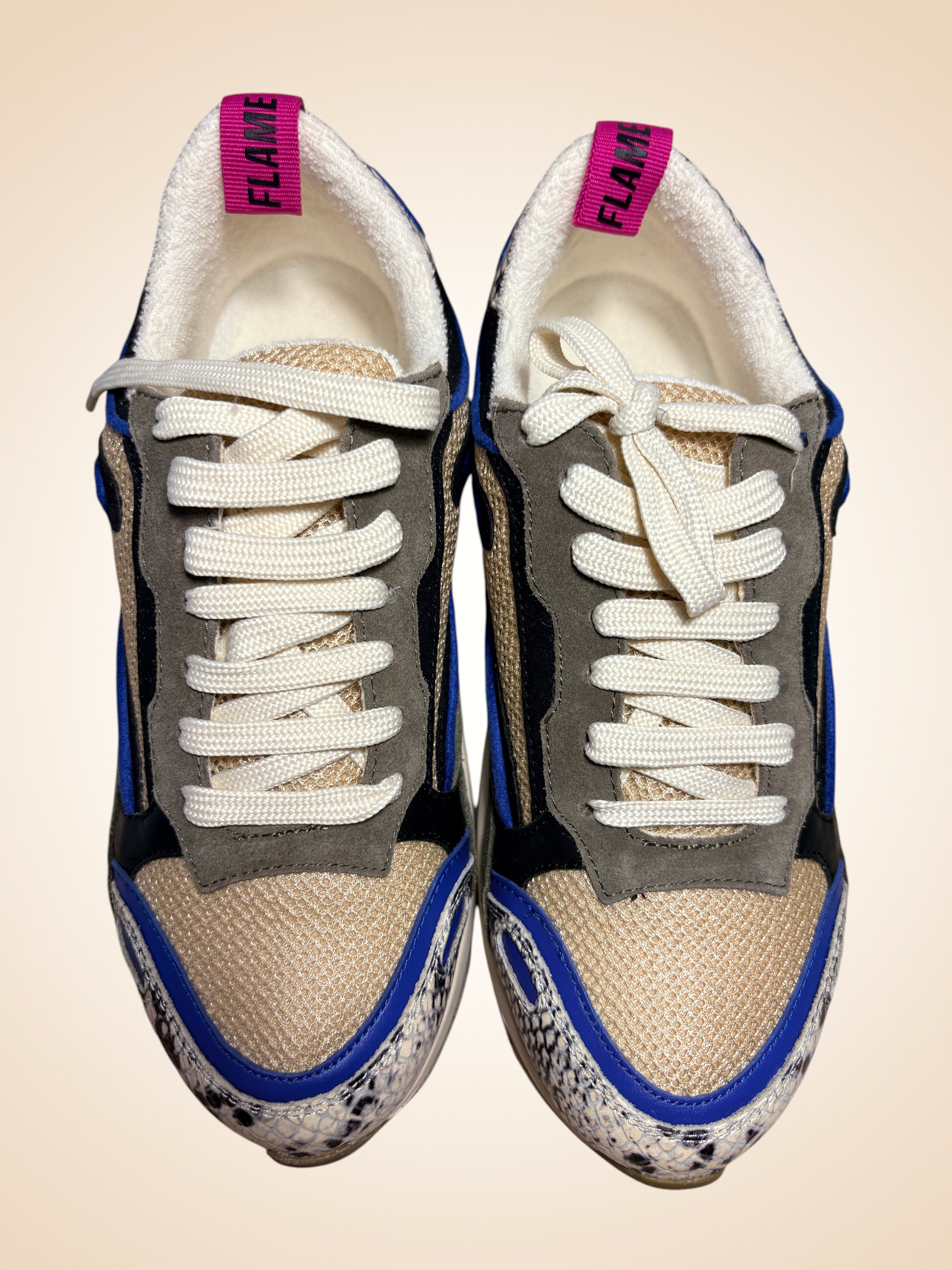 Voici la version finalisée de votre fiche produit Shopify avec l'état mis à jour.  🏷️ Titre Shopify Baskets Flame Sandro – Coloris Blue Grey & Kaki – Pointure 36 (Neuves avec boîte)