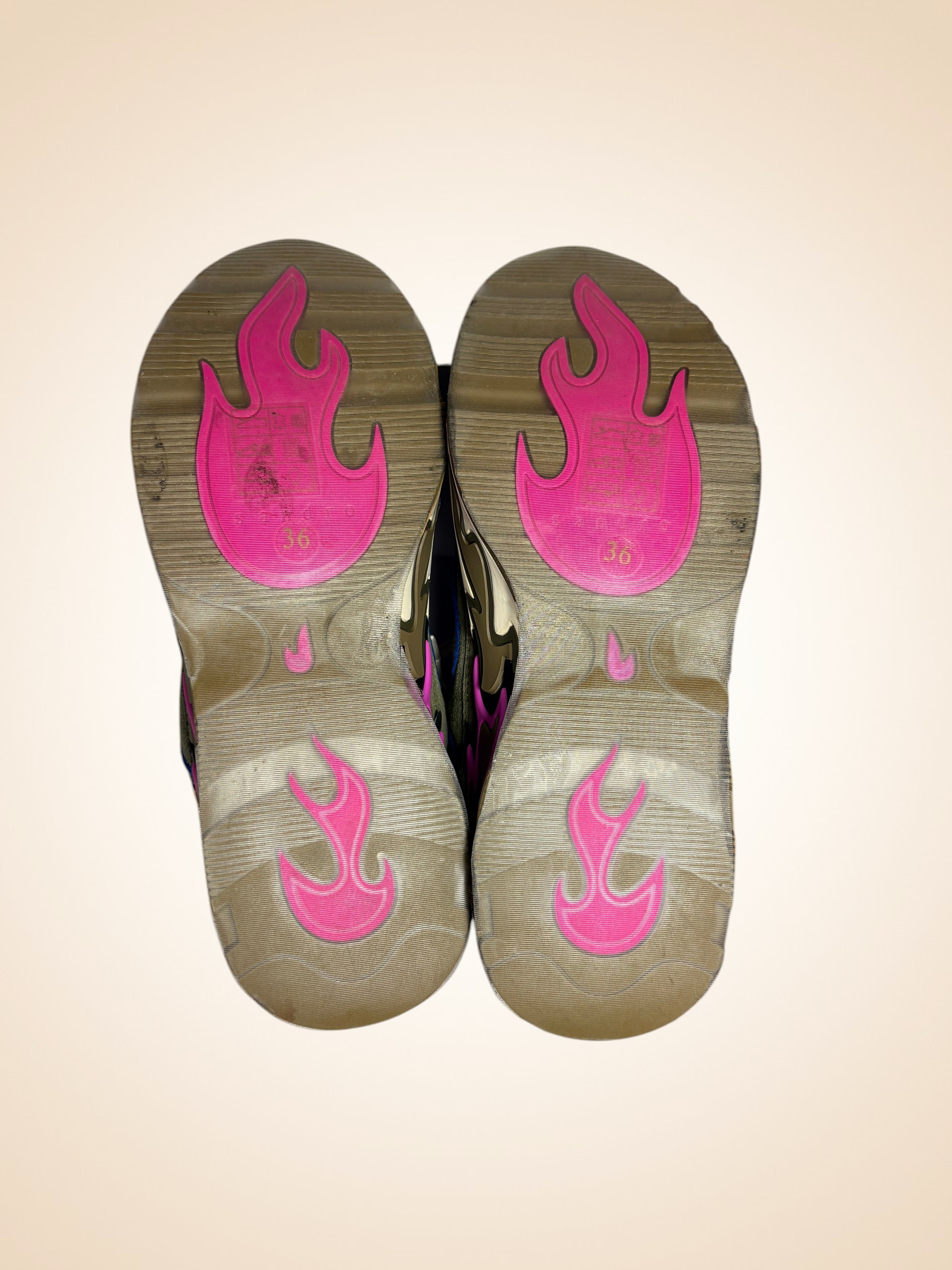 Voici la version finalisée de votre fiche produit Shopify avec l'état mis à jour.  🏷️ Titre Shopify Baskets Flame Sandro – Coloris Blue Grey & Kaki – Pointure 36 (Neuves avec boîte)