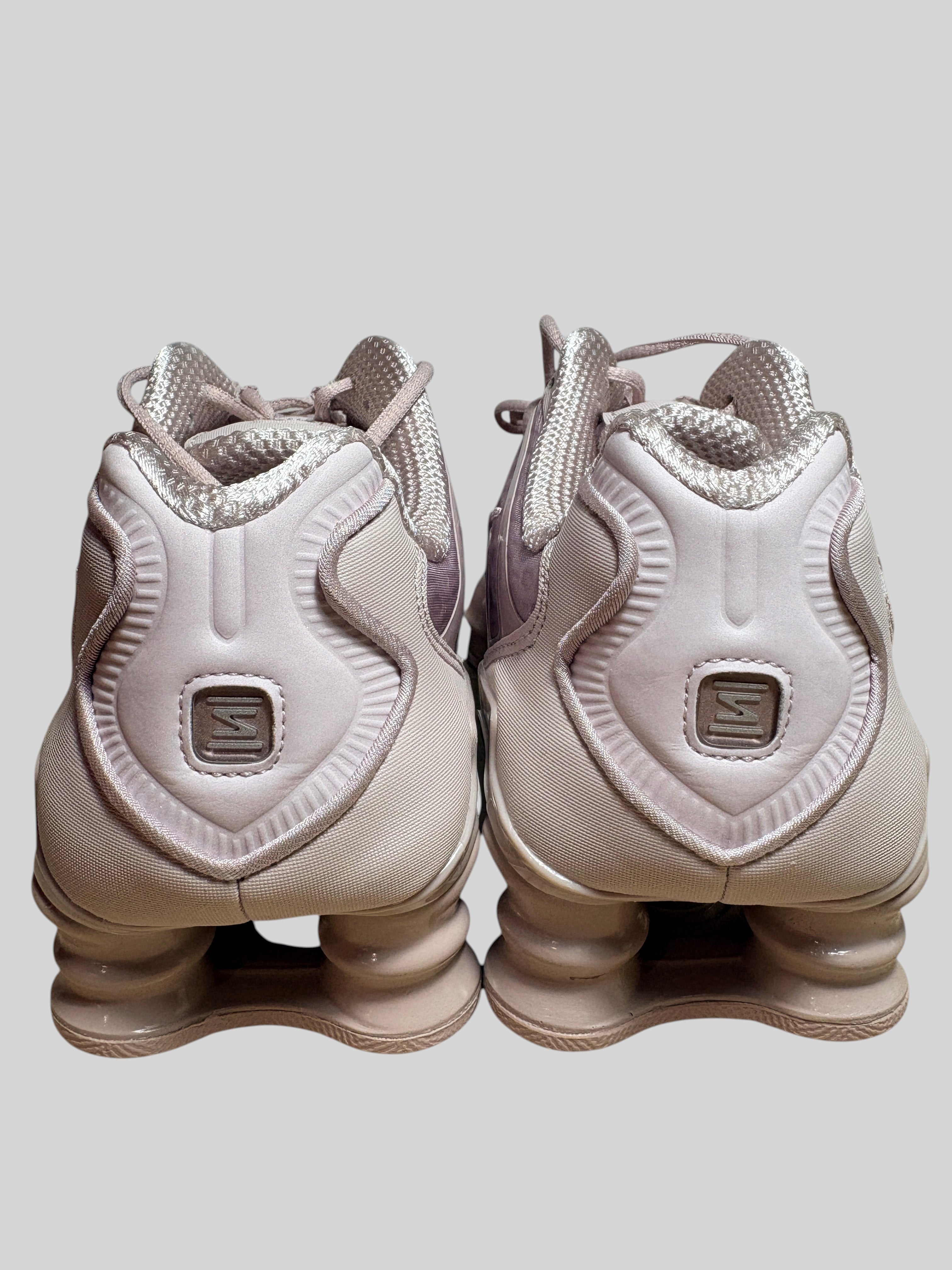Baskets Nike Shox TL Particle Rose – Taille 40 NIKE