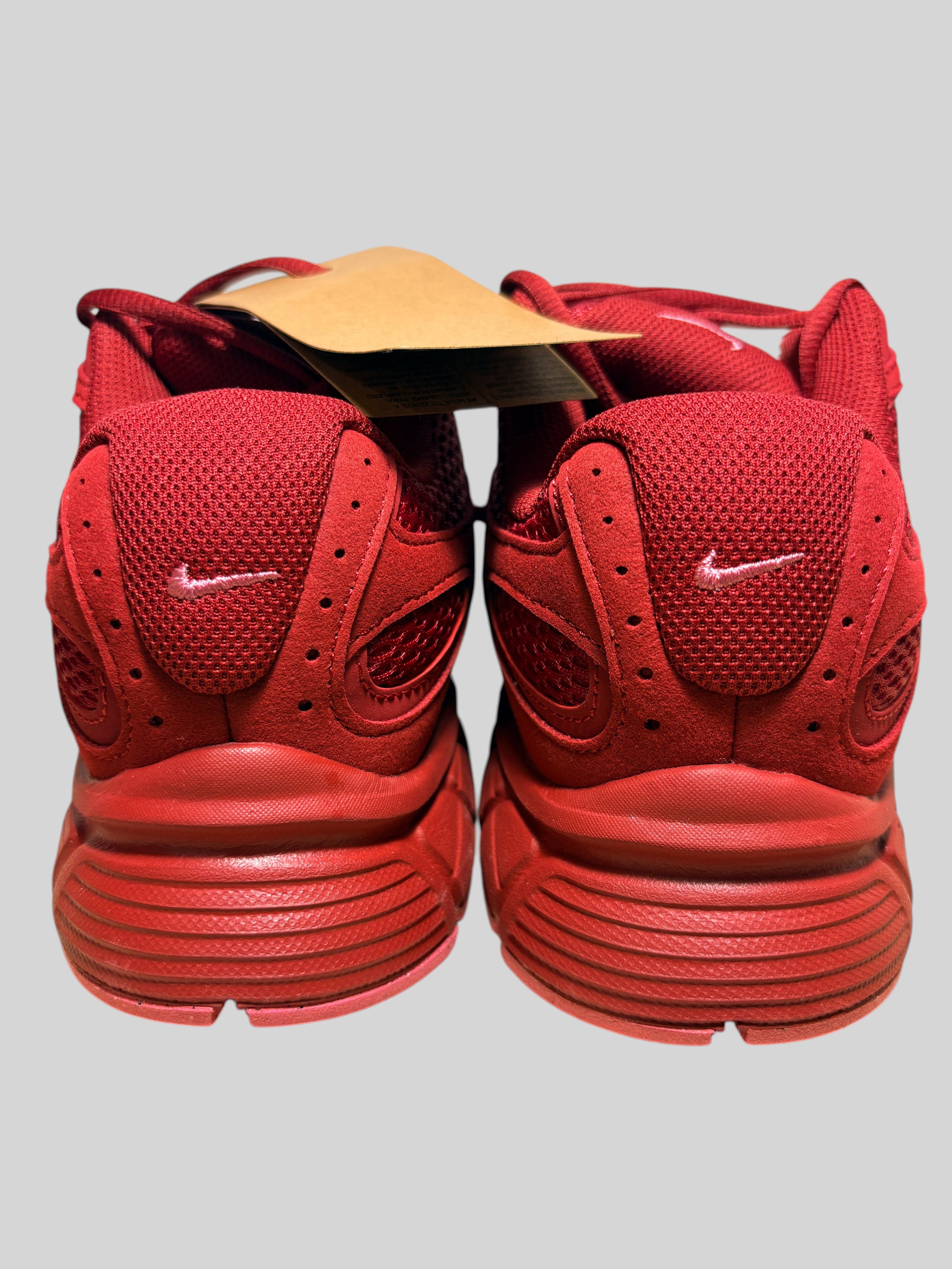Baskets Nike V5 RNR Femme - Team Crimson / Soft Pearl - Pointure 41 NIKE