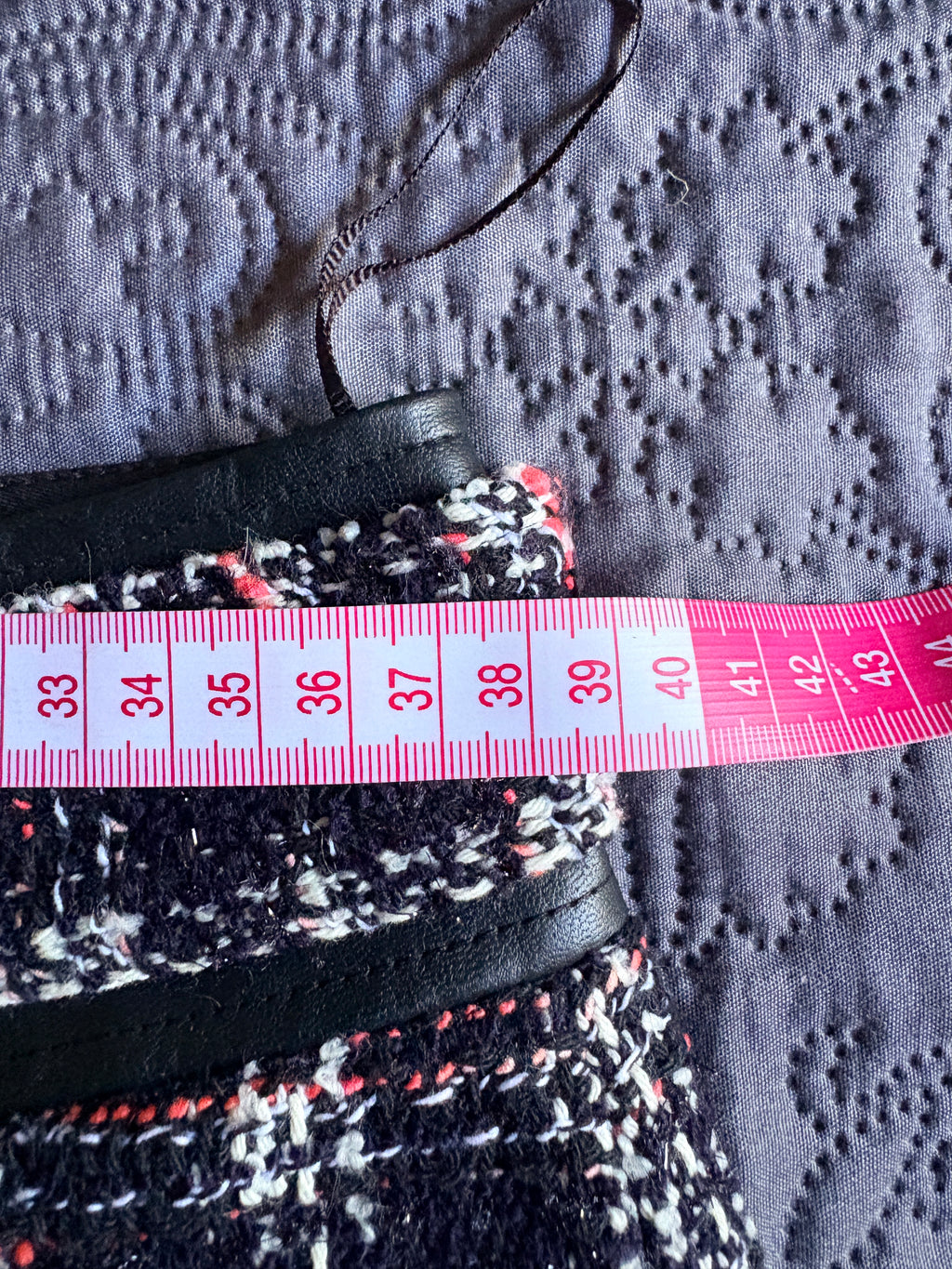 Maje - Jupe droite contrastée façon tweed - Noir - Neuve avec étiquette MAJE