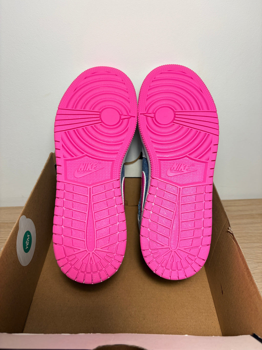 Air Jordan 1 Mid SE (GS) "Cobalt Bliss / Pink Glow"