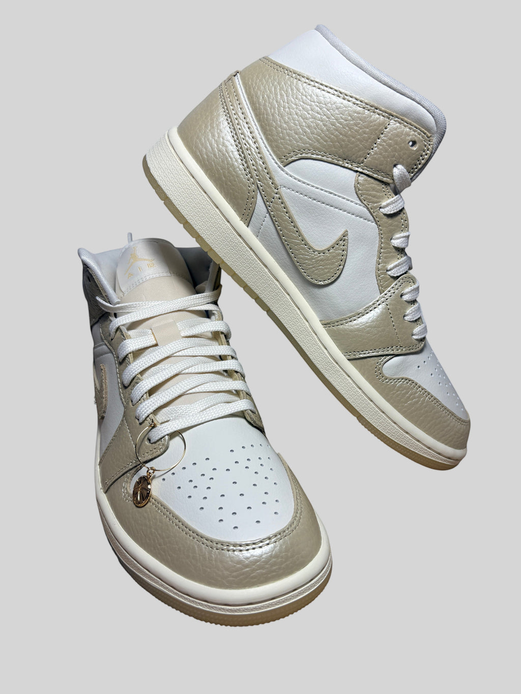 Jordan - Air Jordan 1 Mid SE - Sail / Pale Ivory / Team Gold - Neuve avec étiquette AIR JORDAN