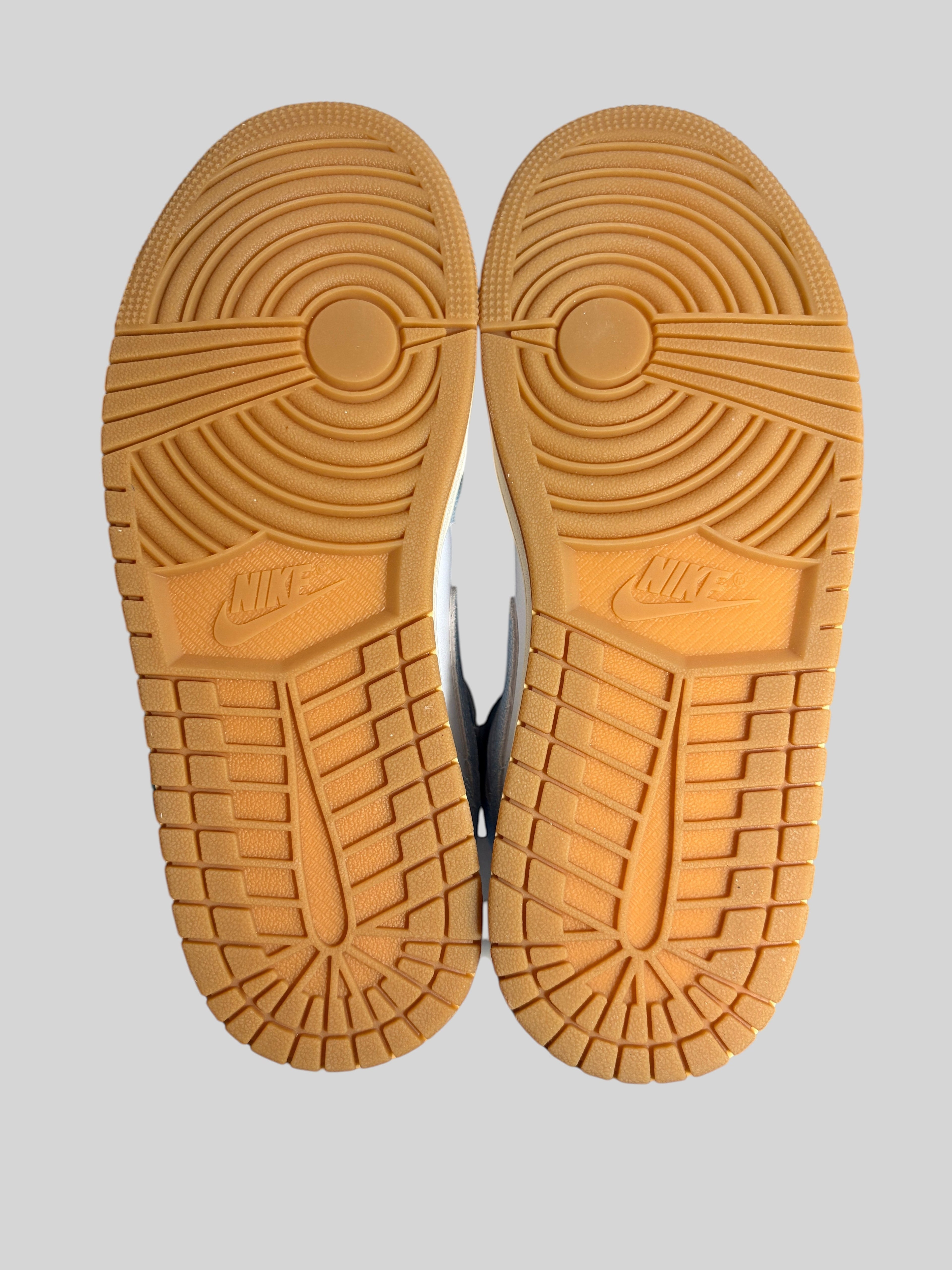Jordan - Air Jordan 1 Mid SE - White / Sail / Gum Light Brown / Worn Blue - Neuve avec étiquette AIR JORDAN