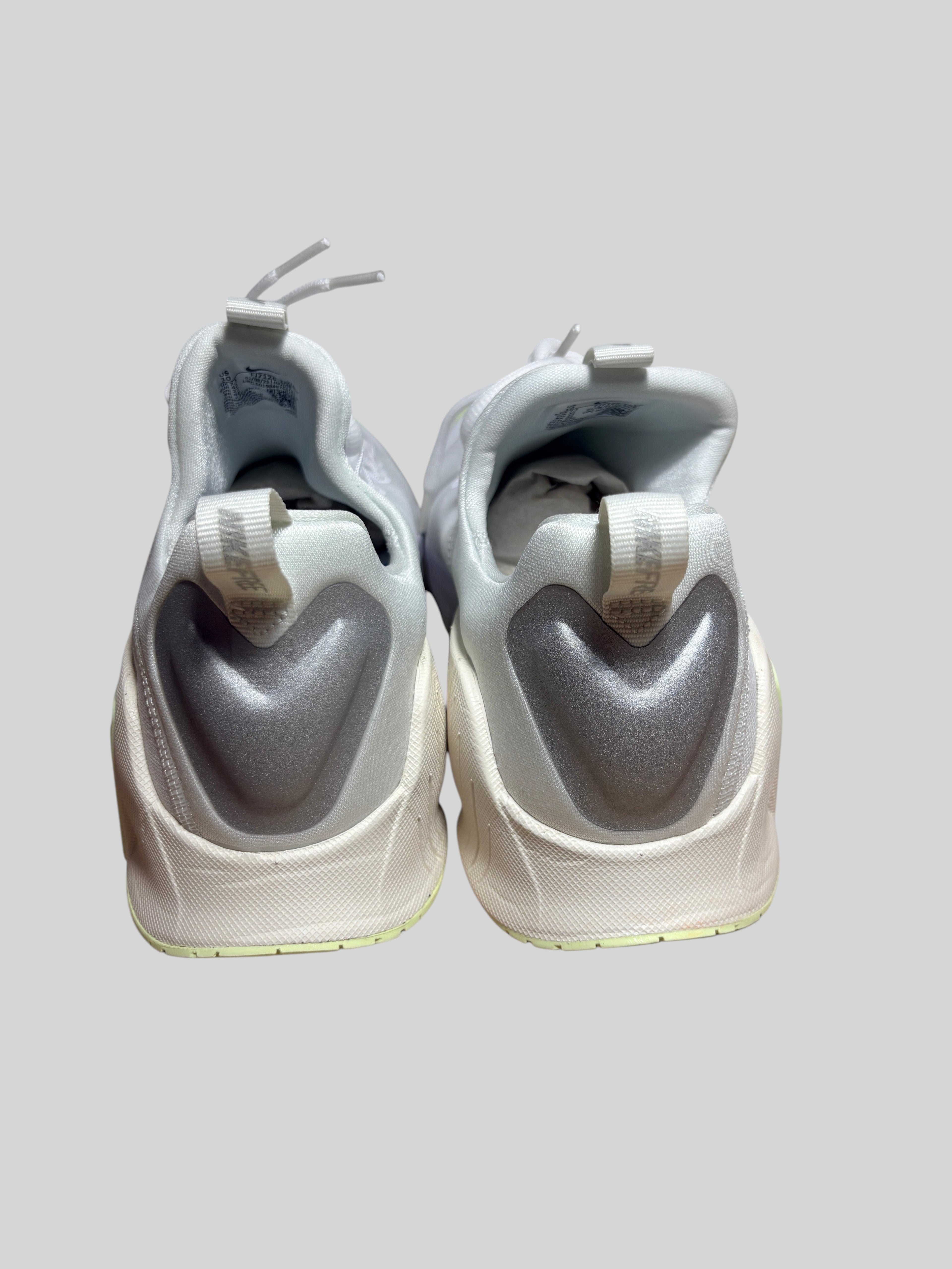 Baskets de Fitness Nike Free Metcon 6 Femme – Blanc / Argent Métallisé / Volt NIKE