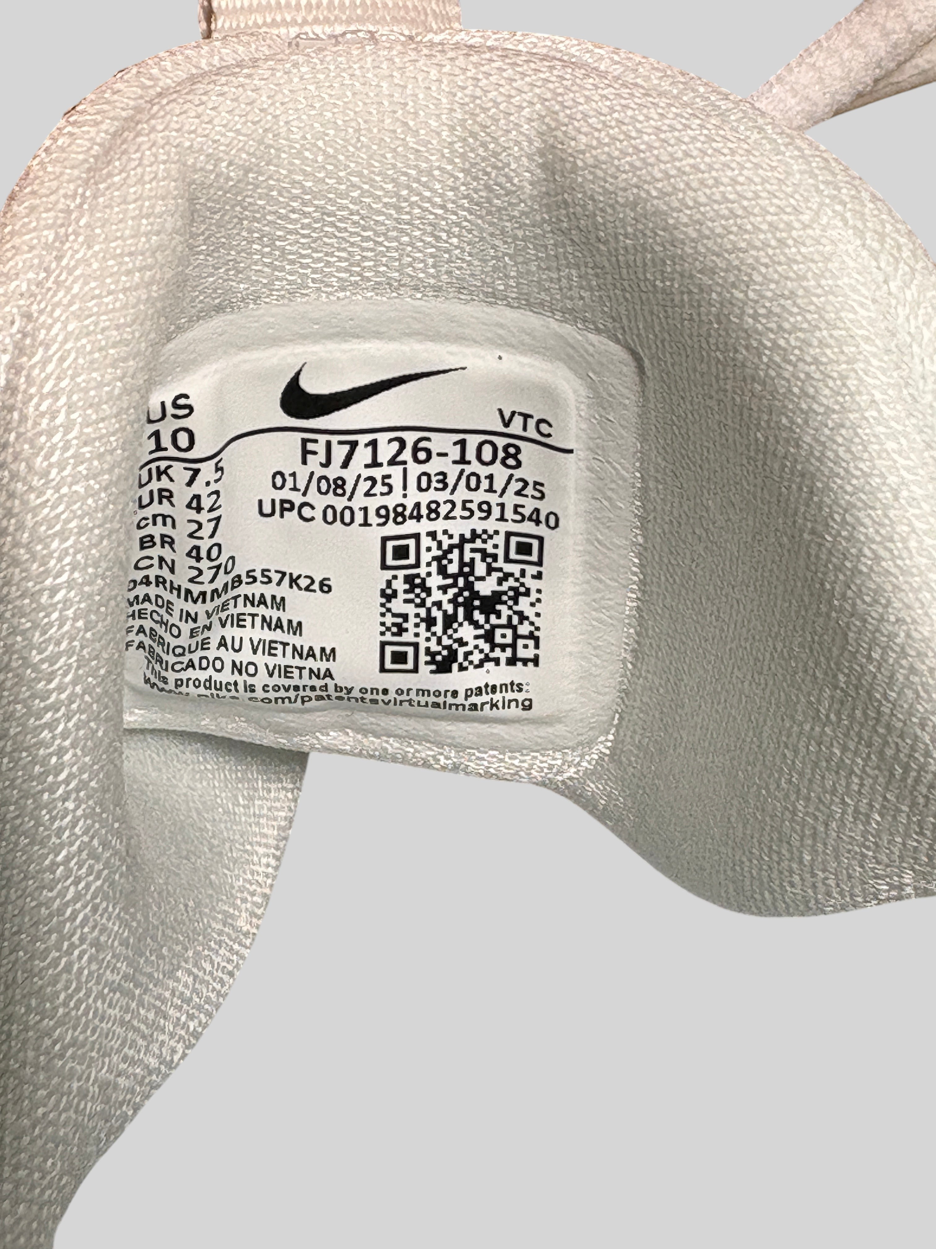 Baskets de Fitness Nike Free Metcon 6 Femme – Blanc / Argent Métallisé / Volt NIKE