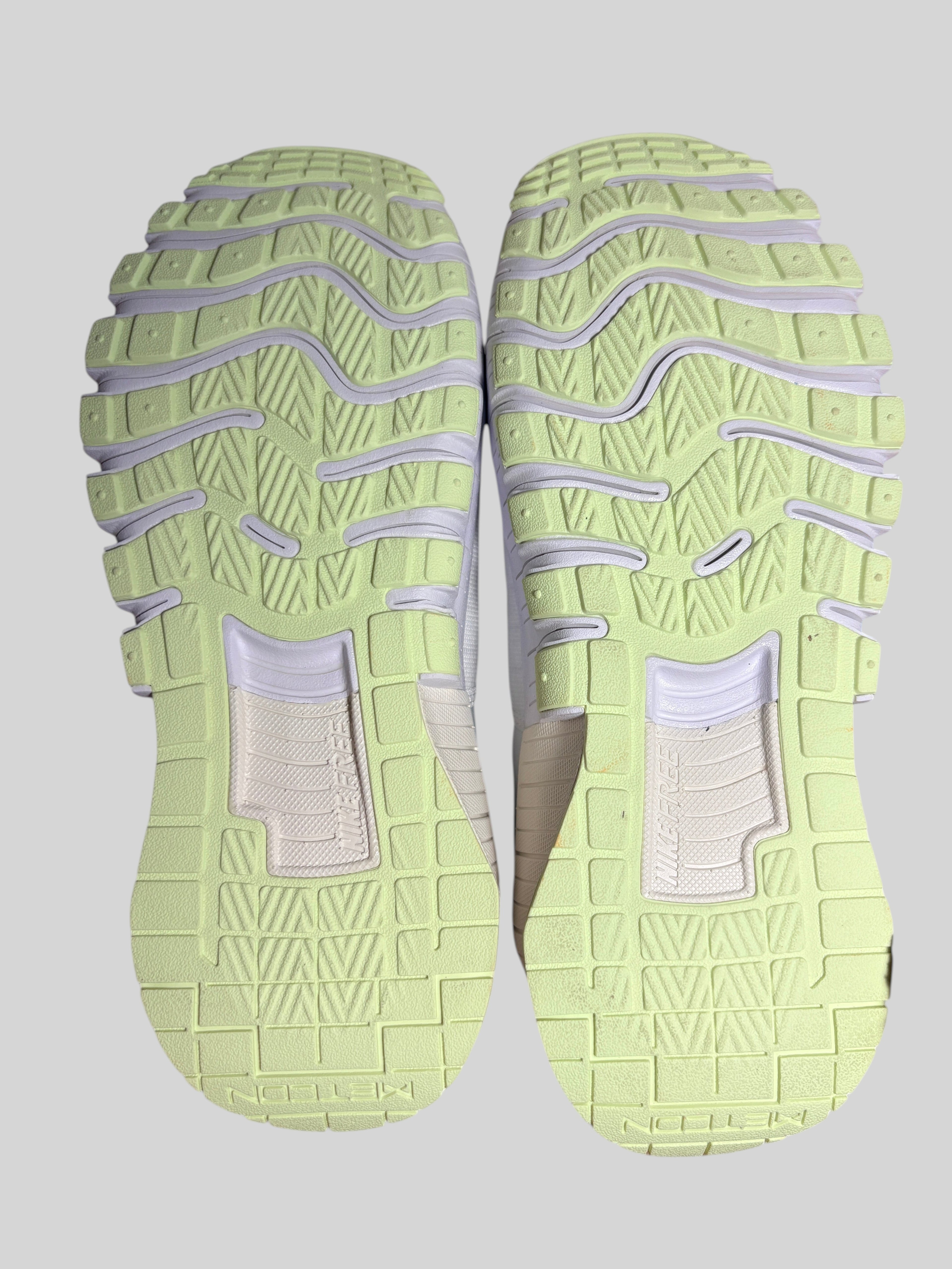Baskets de Fitness Nike Free Metcon 6 Femme – Blanc / Argent Métallisé / Volt NIKE