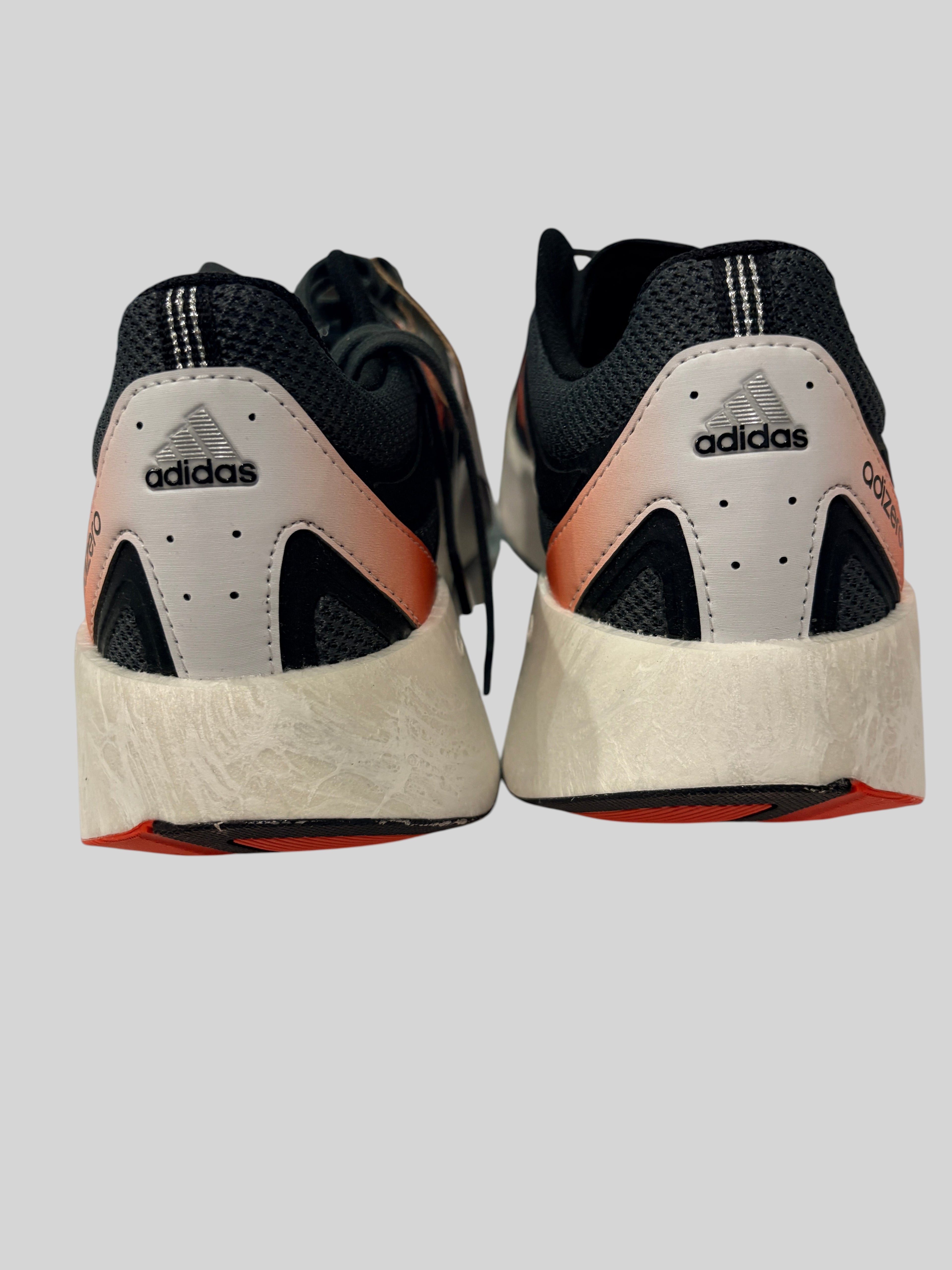 adidas – Adizero Aruku – Core Black / Grey Six / Brired – Neuve avec étiquette ADIDAS