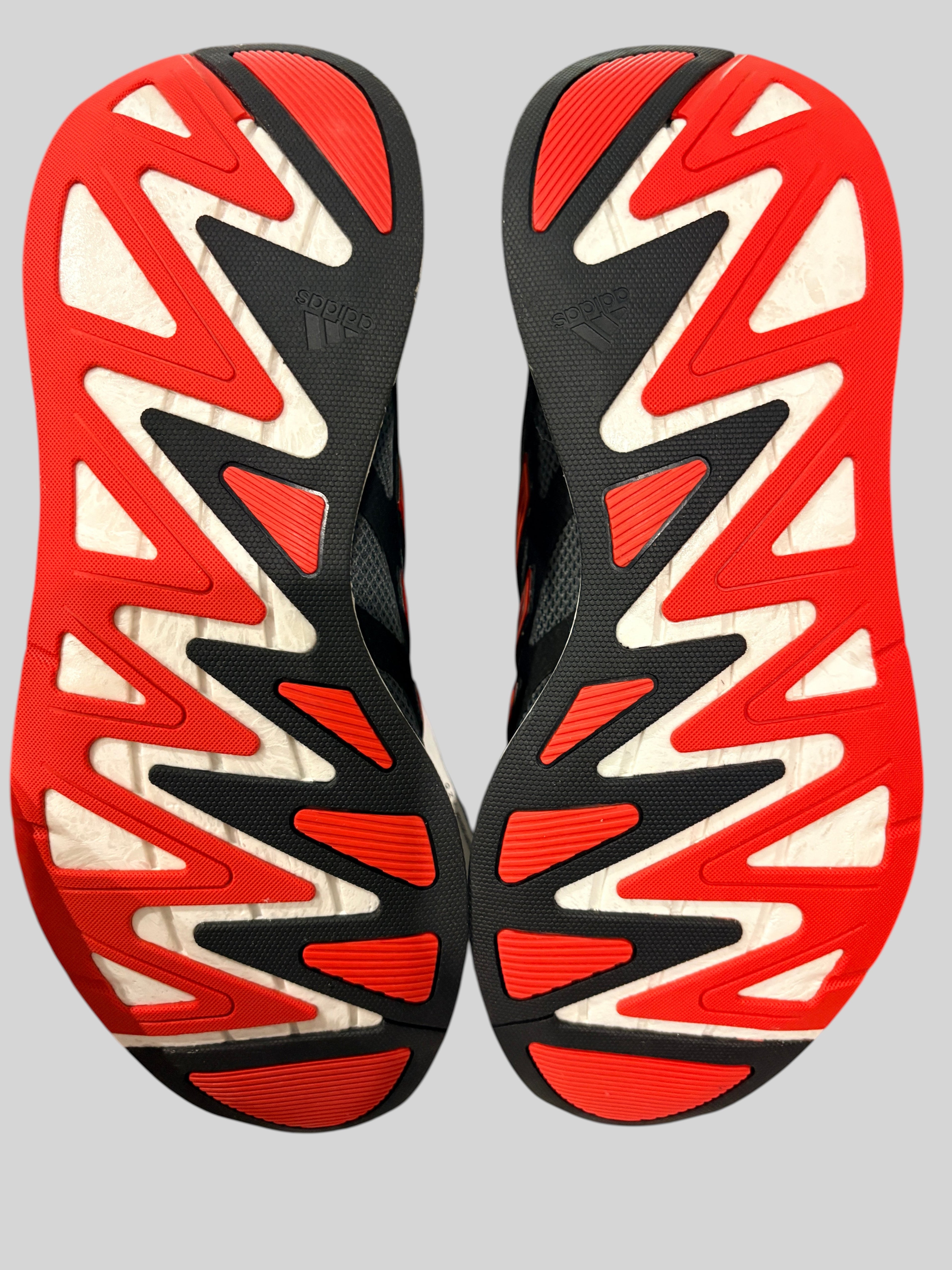 adidas – Adizero Aruku – Core Black / Grey Six / Brired – Neuve avec étiquette ADIDAS