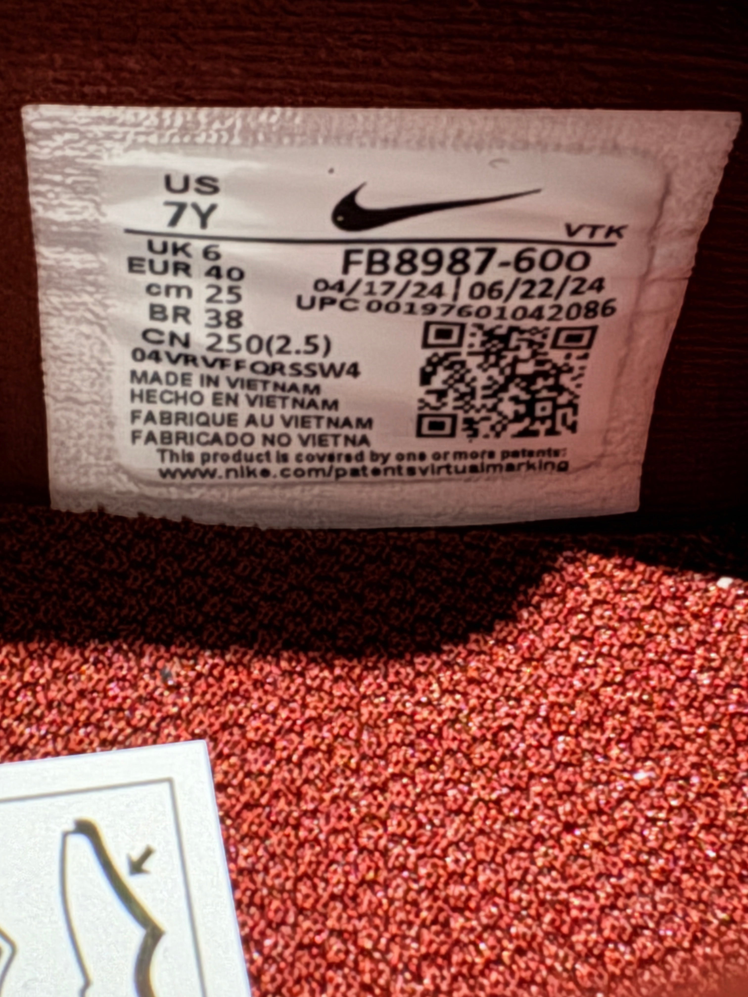 Nike Air Max Dn GS Dark Team Red – Neuve avec étiquette NIKE