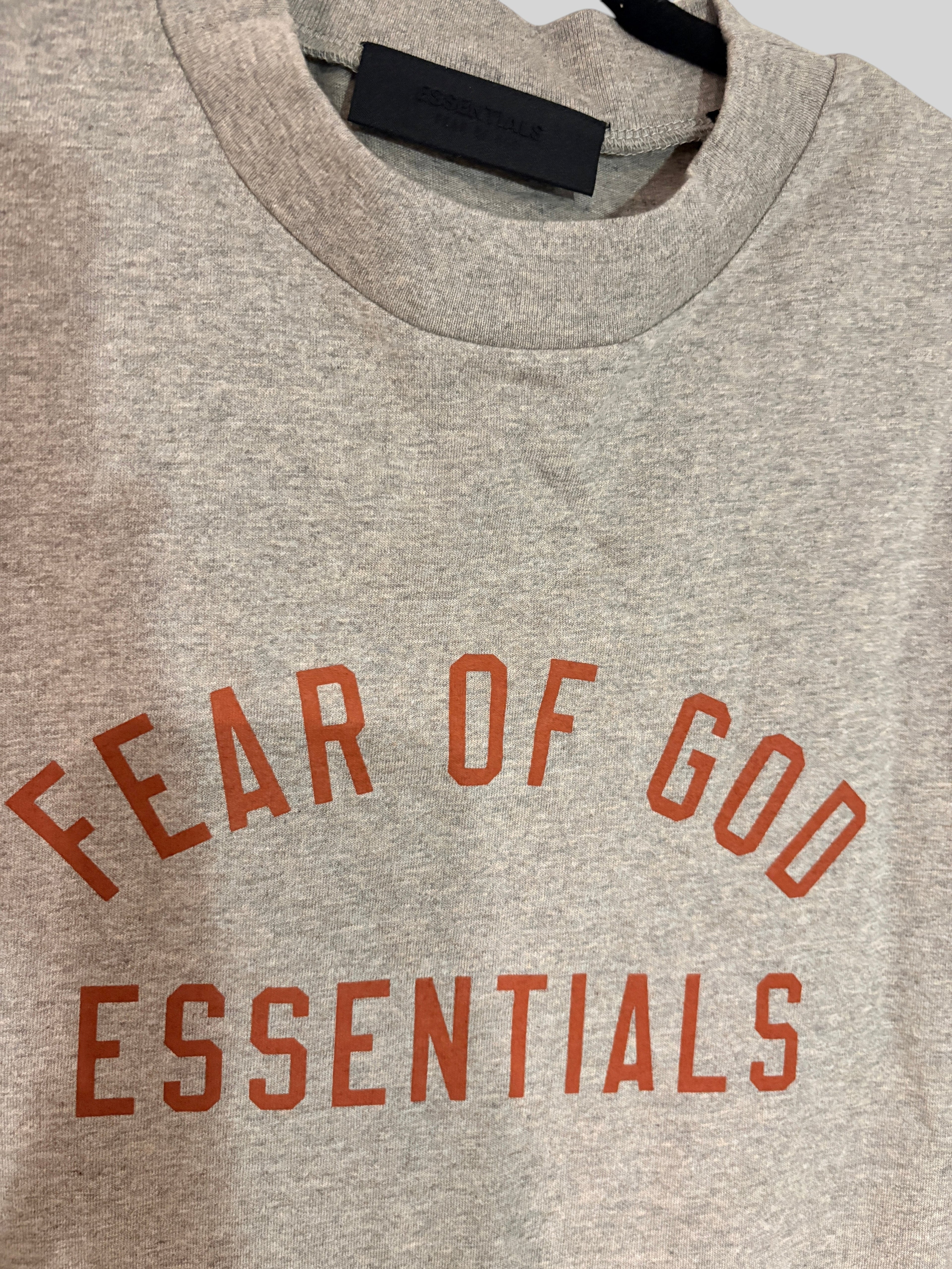 Fear of God Essentials - Jersey Crewneck Tee - Dark Heather - Neuf avec étiquette Fear of God Essentials