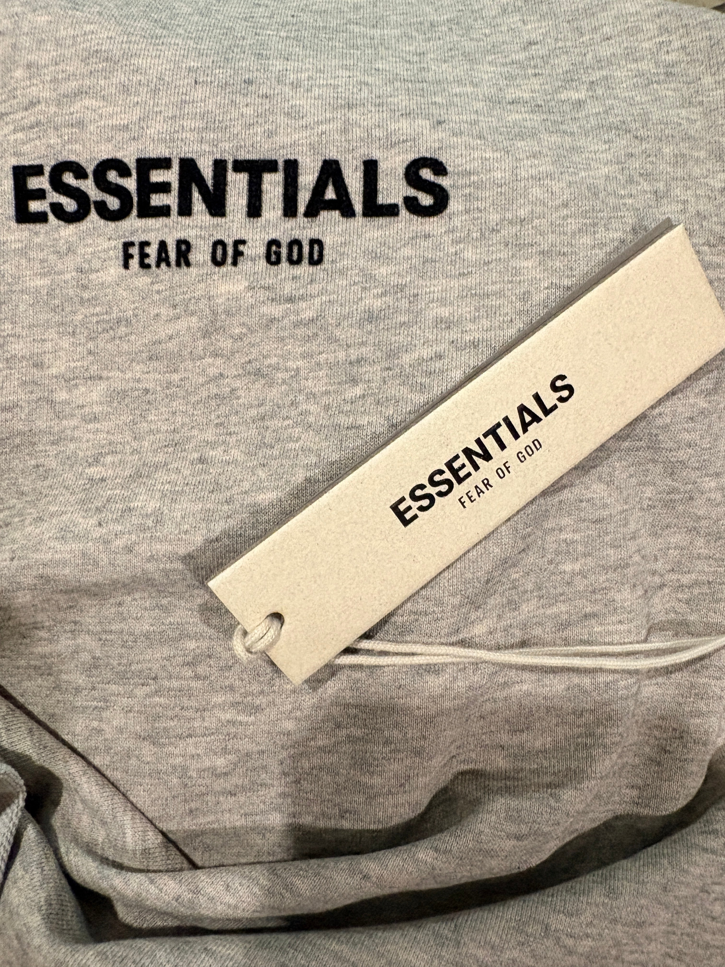 Fear of God Essentials - T-Shirt SS22 - Dark Oatmeal - Neuf avec étiquette Fear of God Essentials