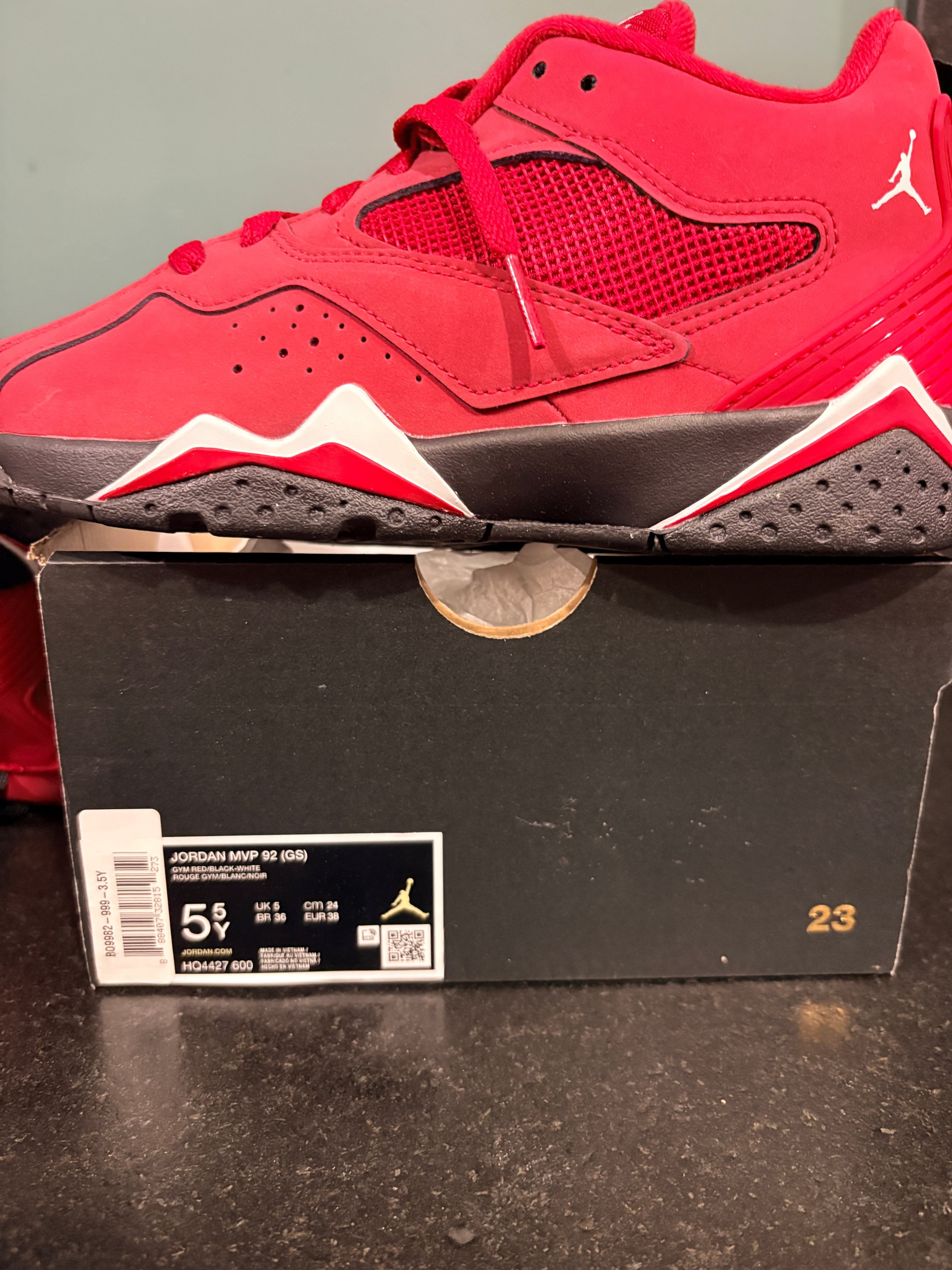 Air Jordan MVP 92 GS Gym Red / White / Black – Taille 38 – Neuve avec étiquette NIKE