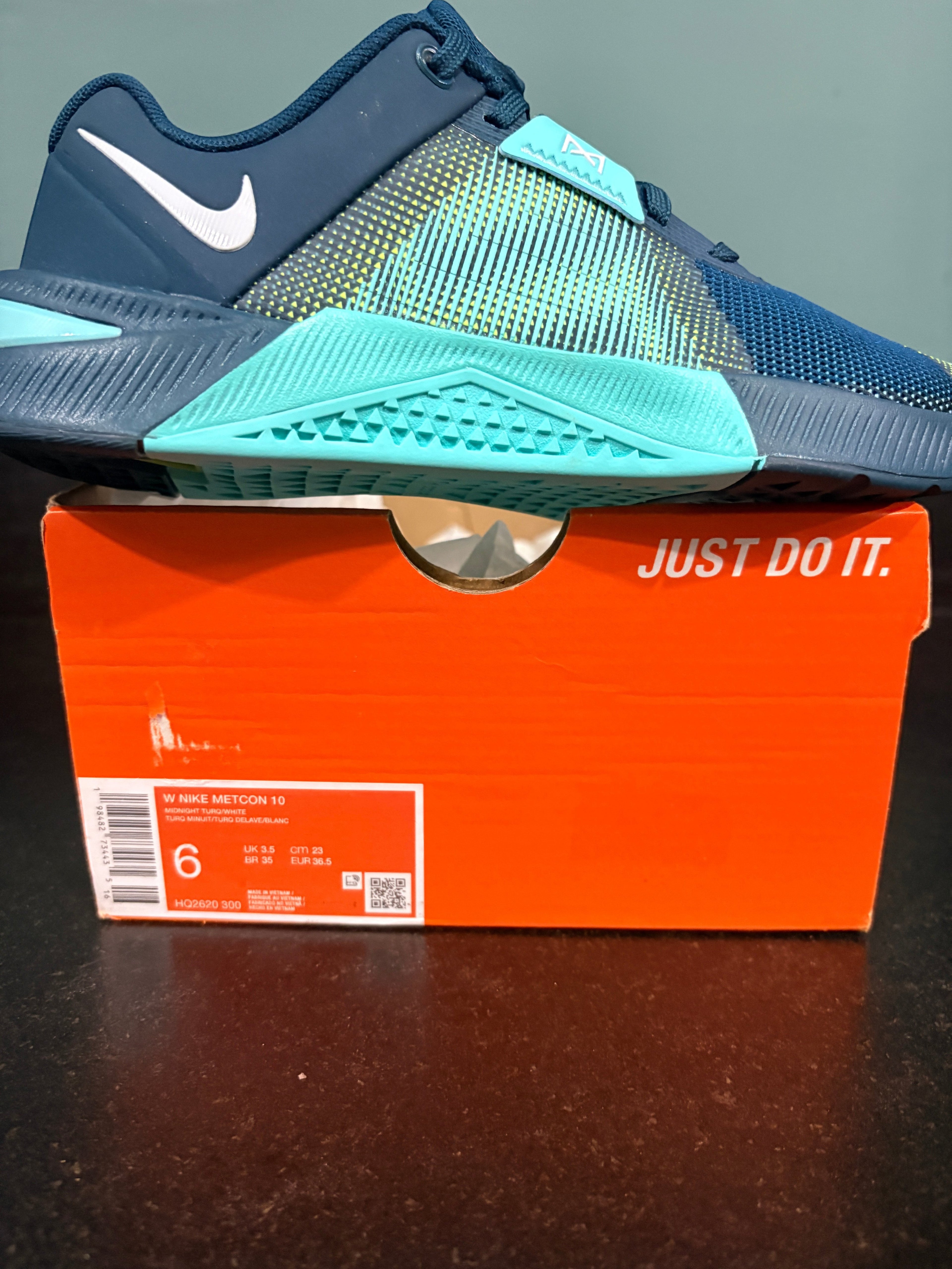 Nike Metcon 10 Femme Midnight Turquoise / Volt – Taille 36,5 – Neuve avec étiquette NIKE