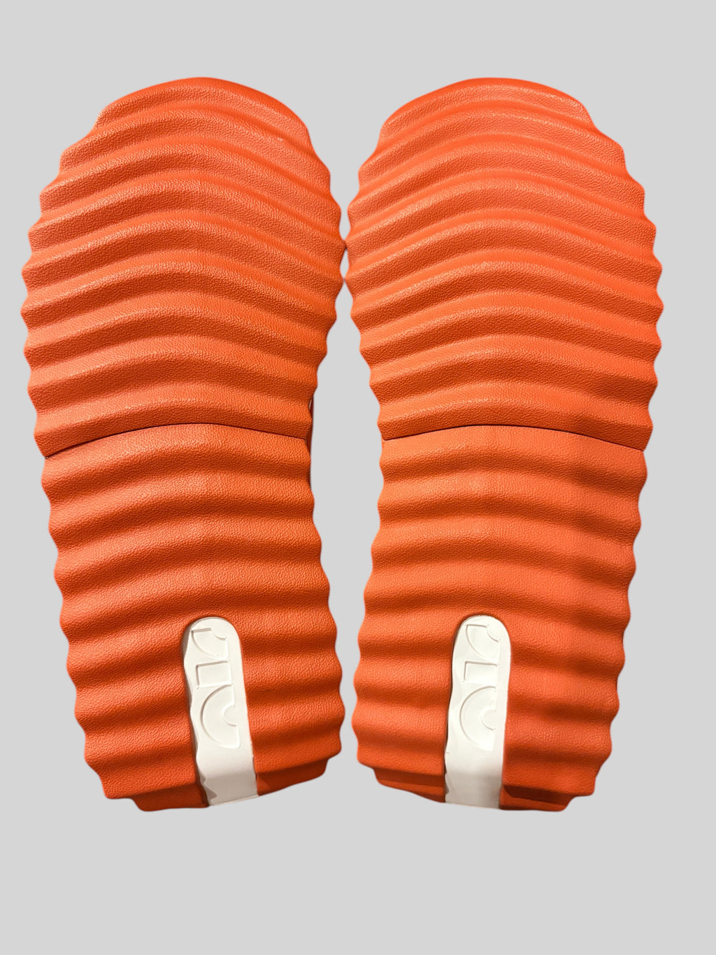 Nike - Air Max Dawn WMNS - Summit White / Golden Moss / Gorge Green / Safety Orange - Neuve avec étiquette NIKE