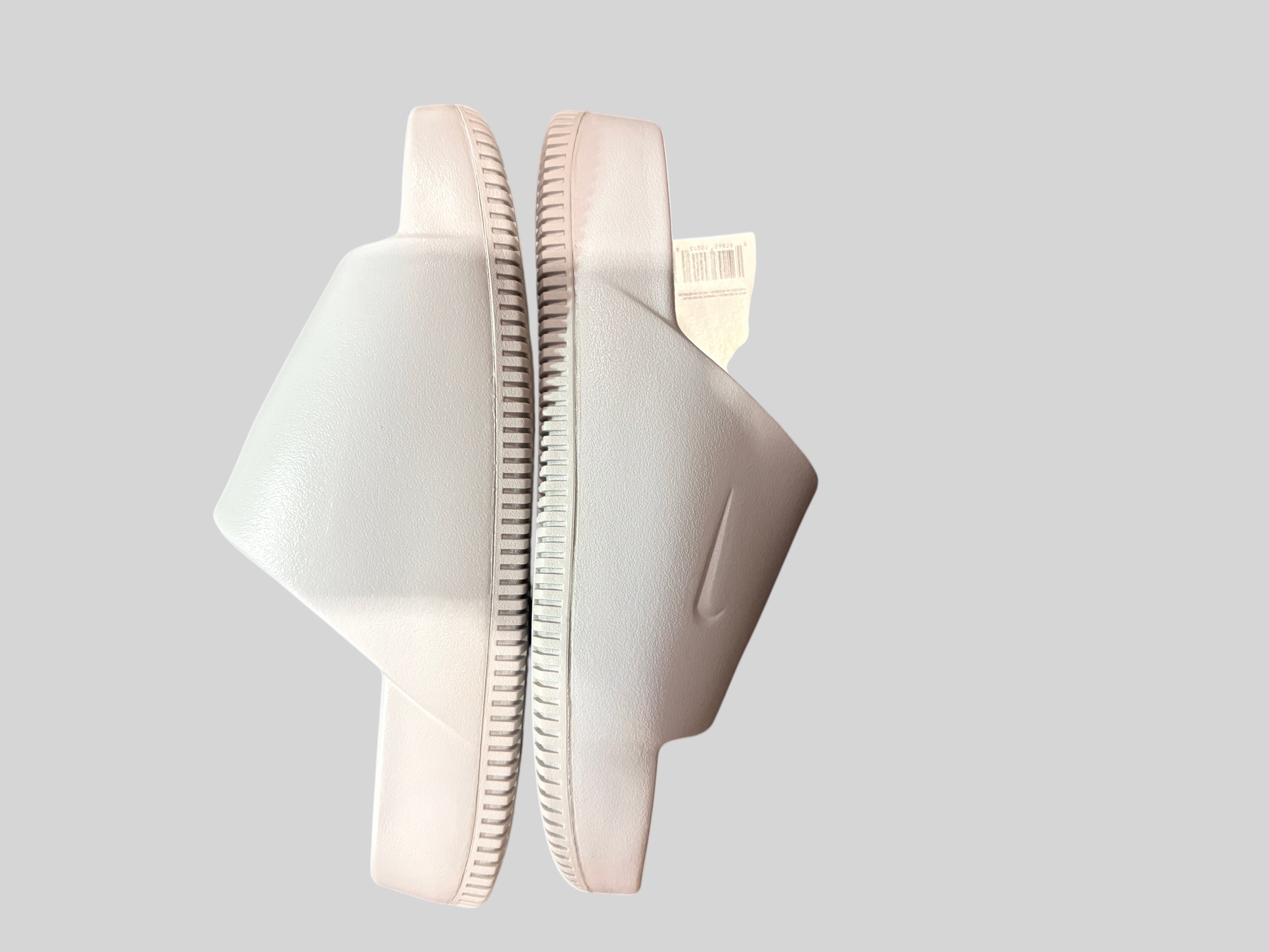 Nike Calm Slide - Wolf Grey / Photon Dust - Neuve avec étiquette NIKE
