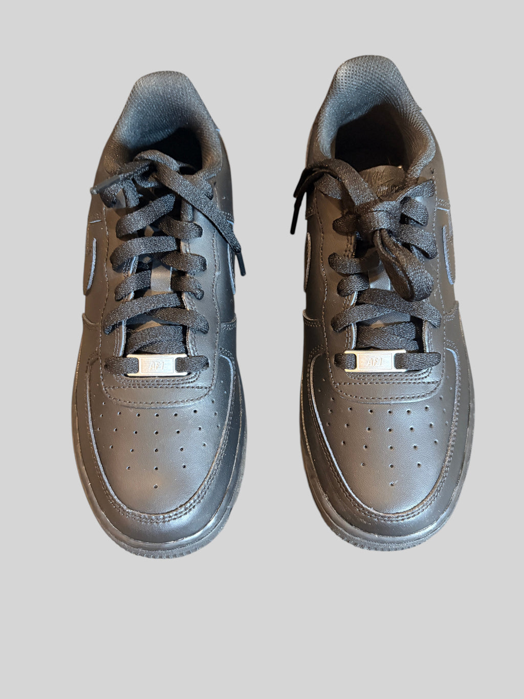 Nike Air Force 1 LE GS Triple Black – Neuve avec étiquette NIKE