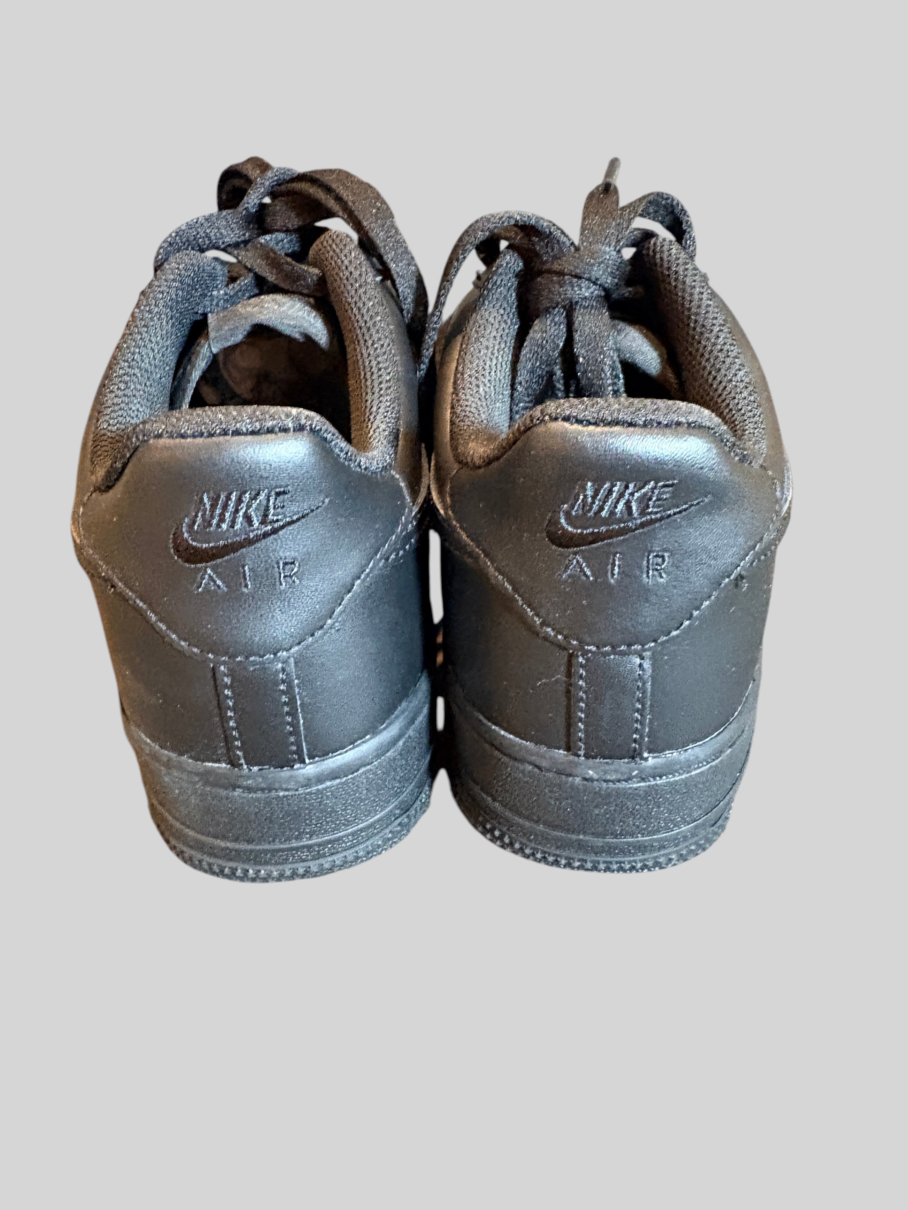Nike Air Force 1 LE GS Triple Black – Neuve avec étiquette NIKE