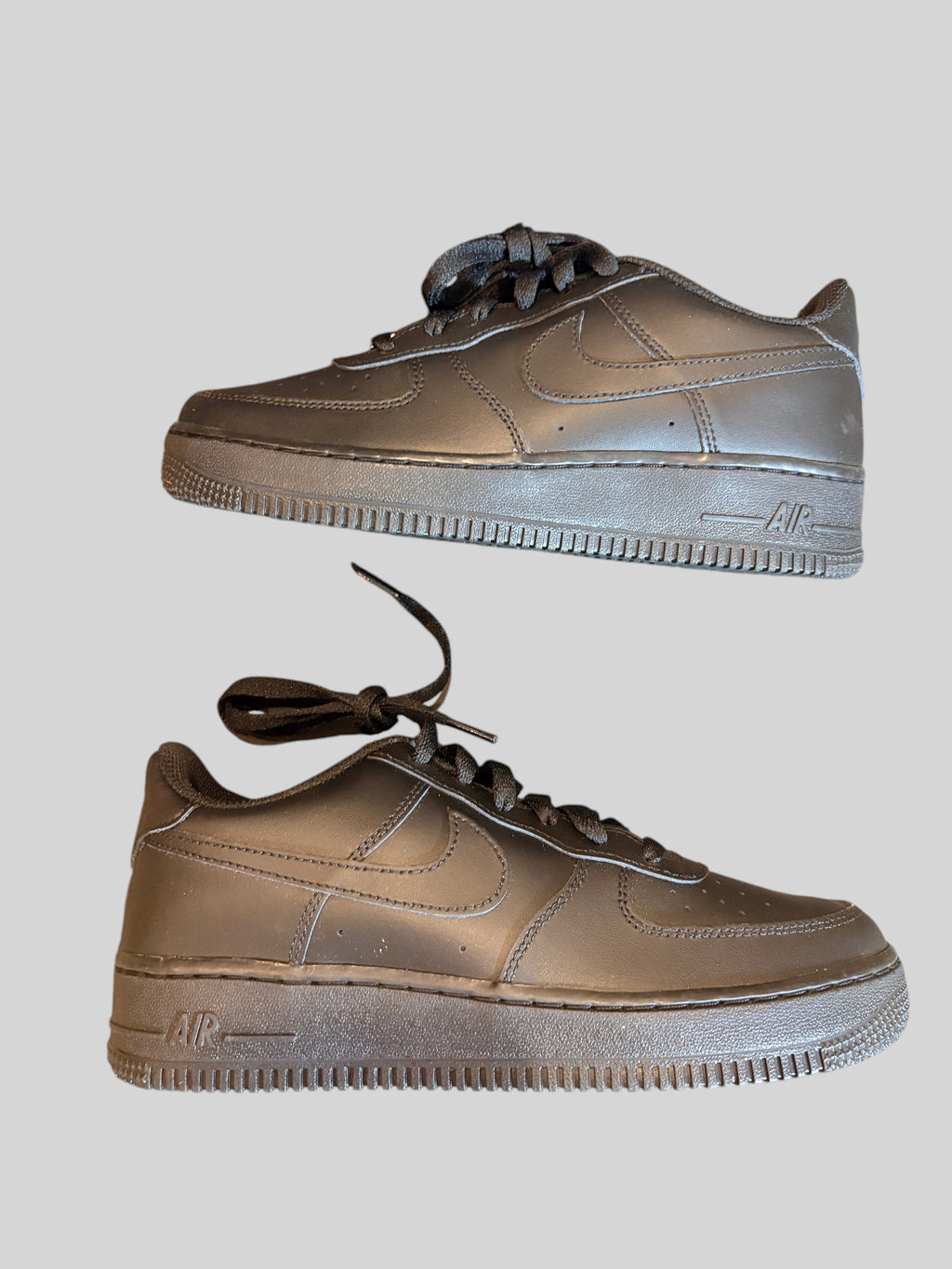 Nike Air Force 1 LE GS Triple Black – Neuve avec étiquette NIKE
