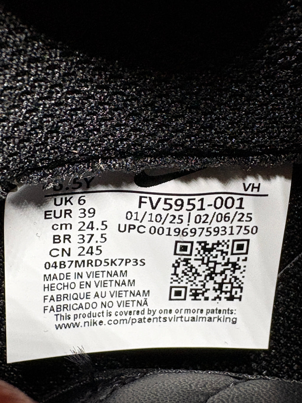 Nike Air Force 1 LE GS Triple Black – Neuve avec étiquette NIKE