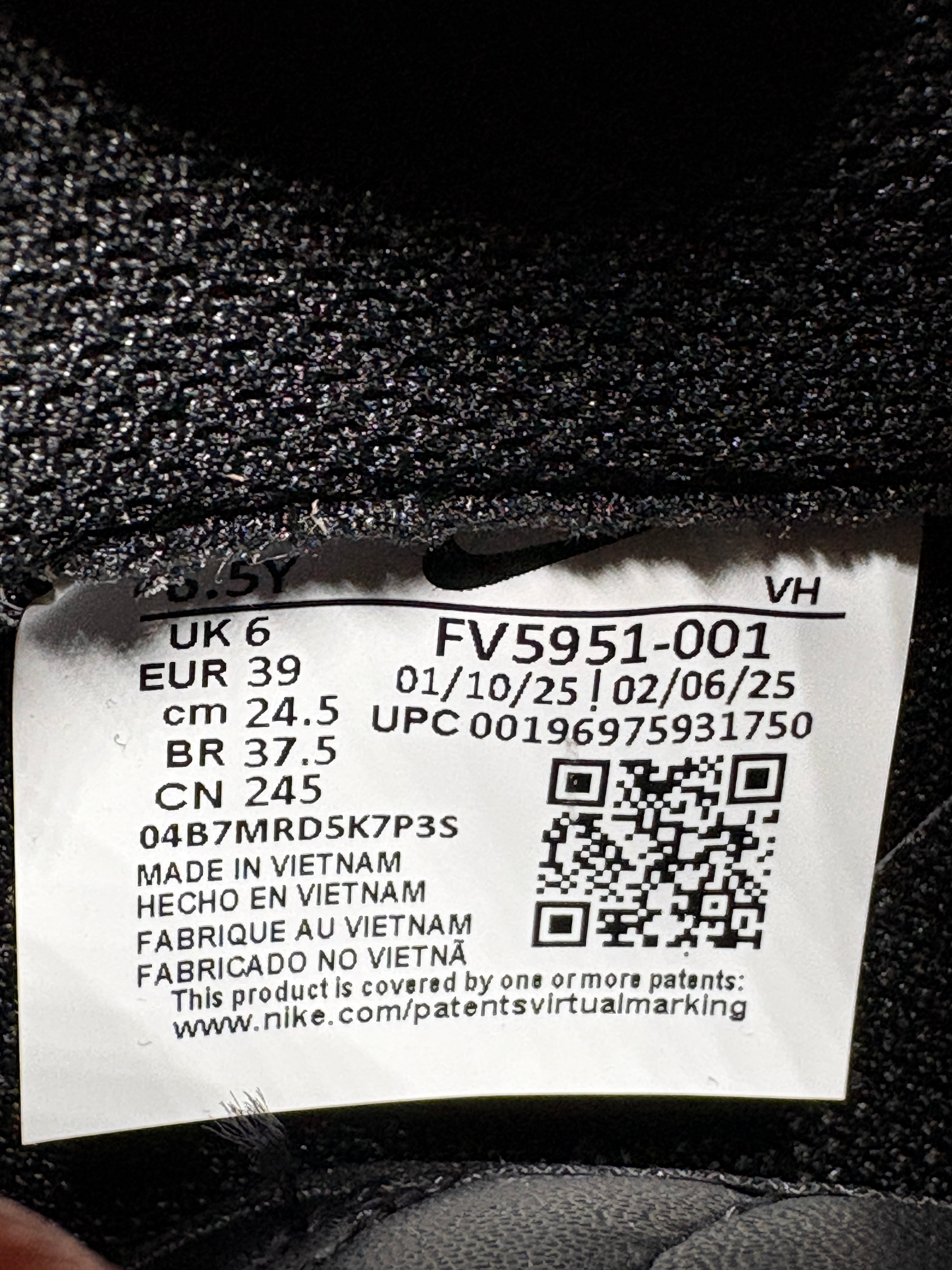 Nike Air Force 1 LE GS Triple Black – Neuve avec étiquette NIKE