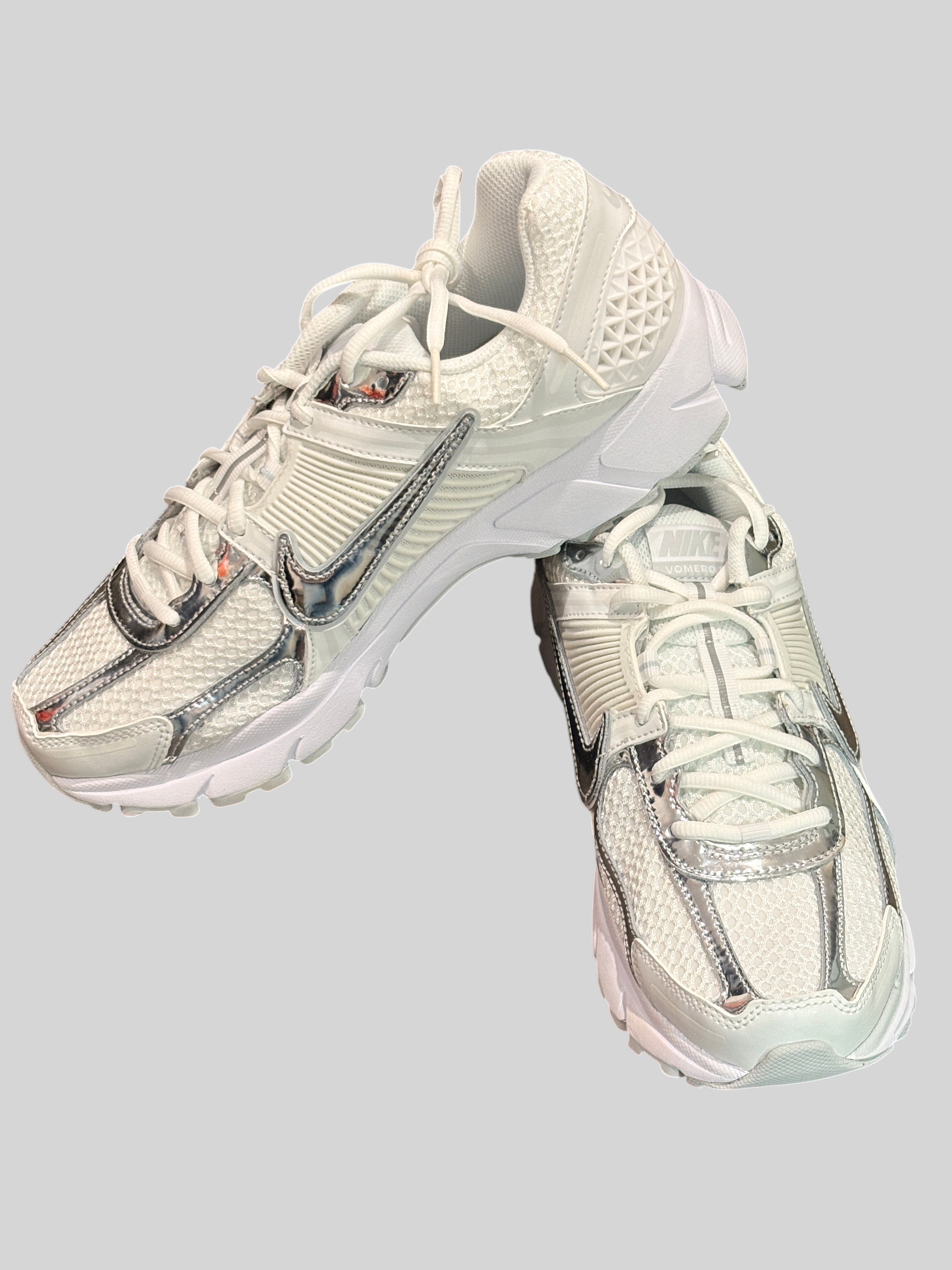Nike Zoom Vomero 5 Chrome Toe White Metallic Silver – Neuve avec étiquette NIKE