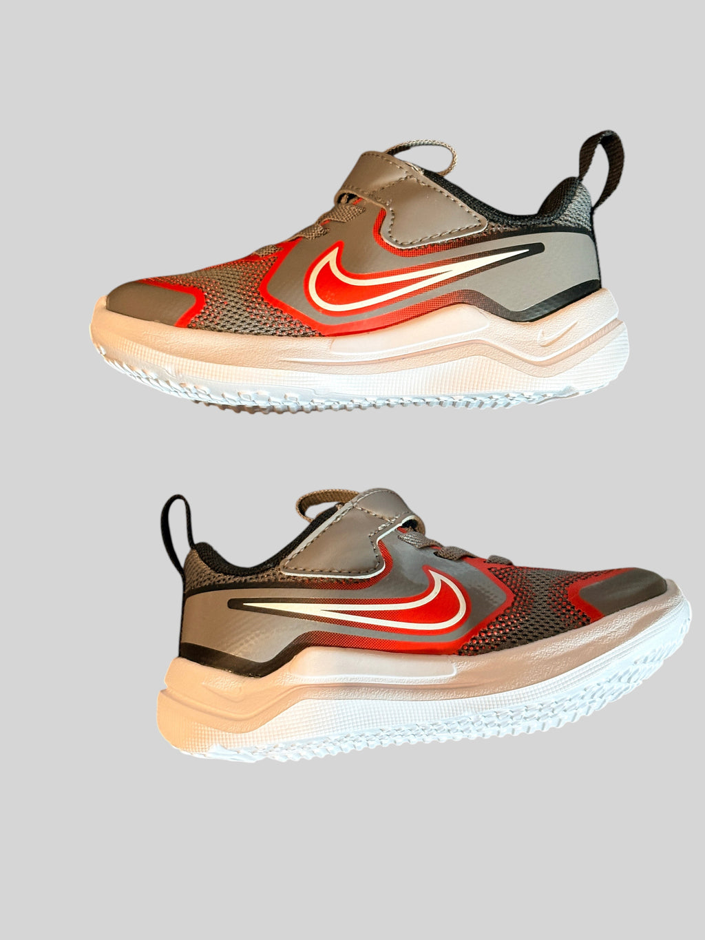 Nike Cosmic Runner Bébé Pencil Point Light Crimson – Neuve avec étiquette NIKE