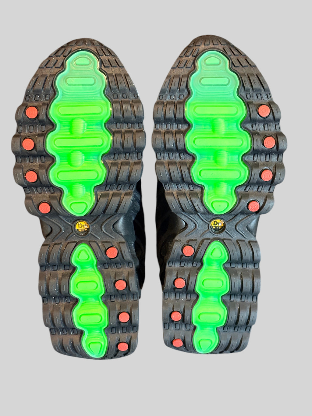 Nike Air Max Dn8 GS Black Green Strike – Neuve avec étiquette NIKE