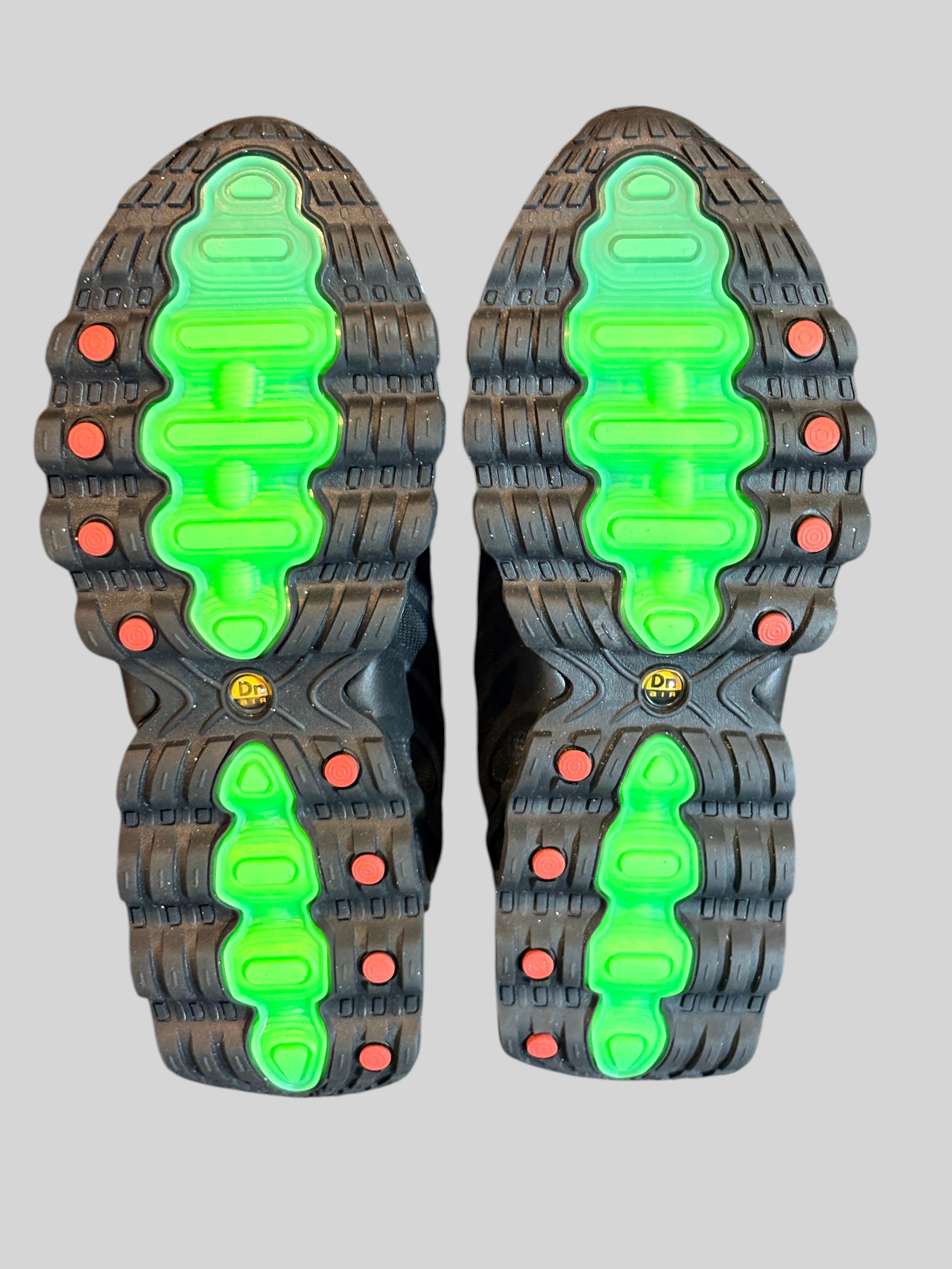 Nike Air Max Dn8 GS Black Green Strike – Neuve avec étiquette NIKE