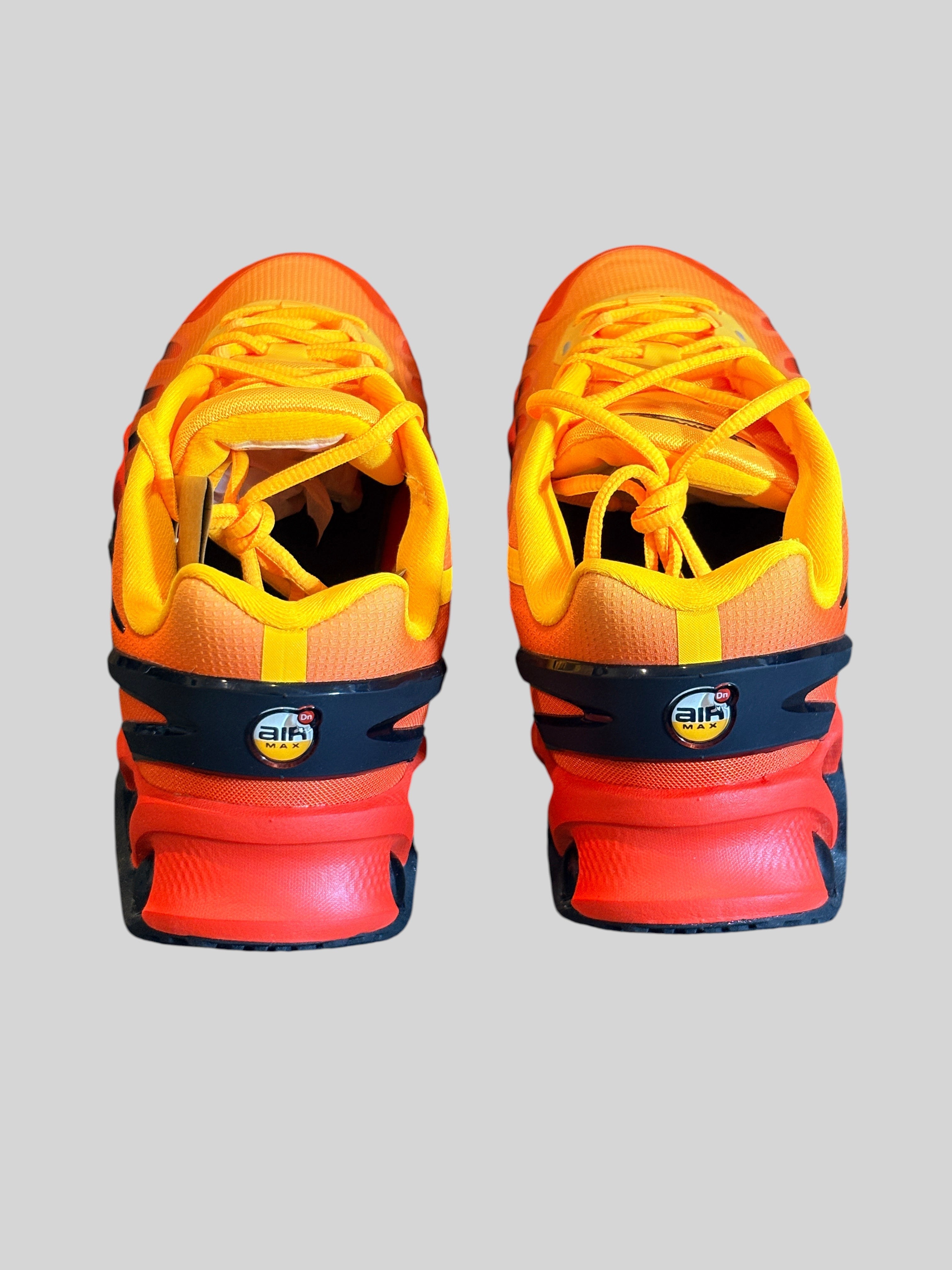 Nike - Air Max Dn8 (GS) - Team Orange / Laser Orange / Black - Neuve avec étiquette NIKE