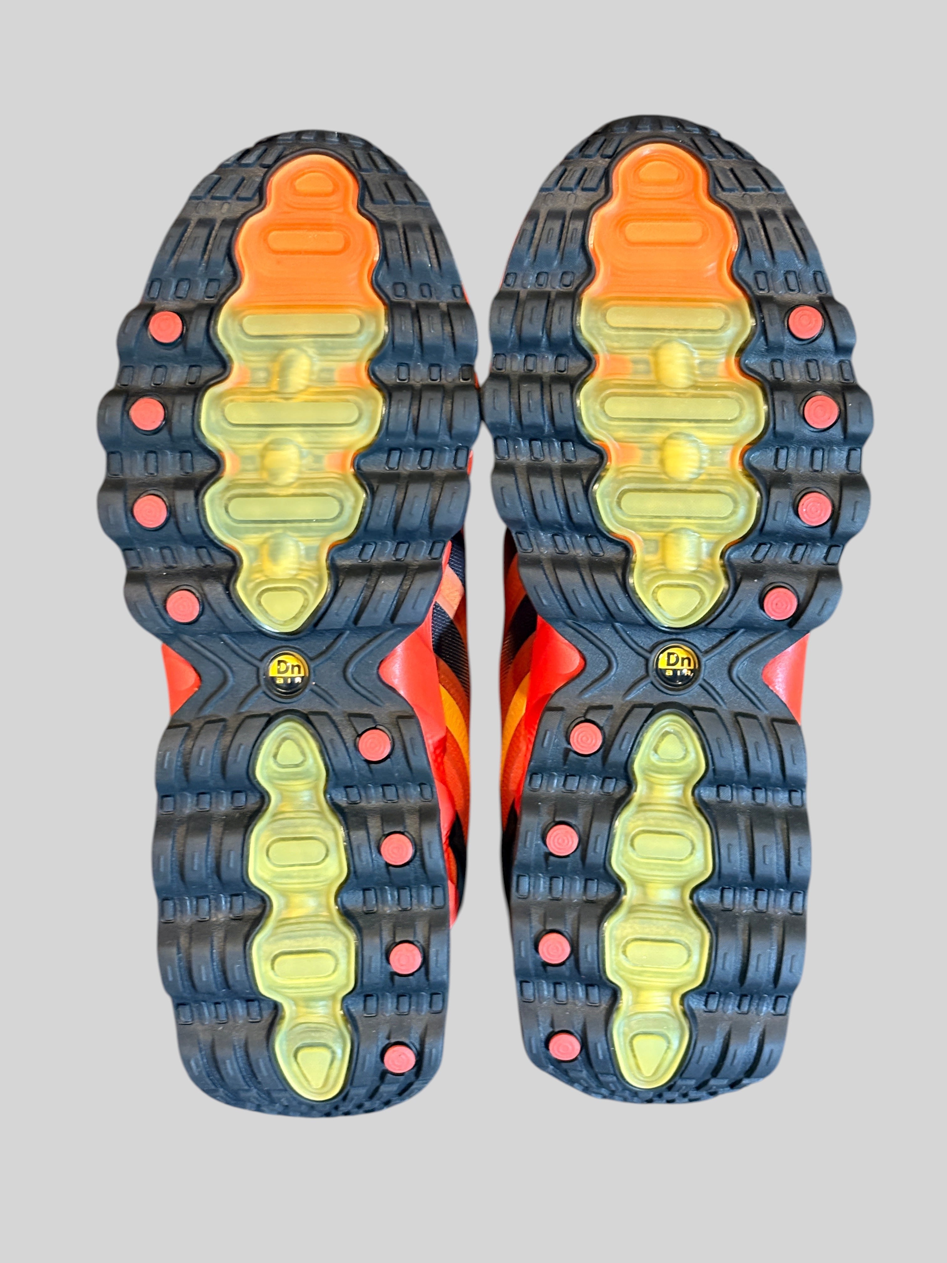 Nike - Air Max Dn8 (GS) - Team Orange / Laser Orange / Black - Neuve avec étiquette NIKE