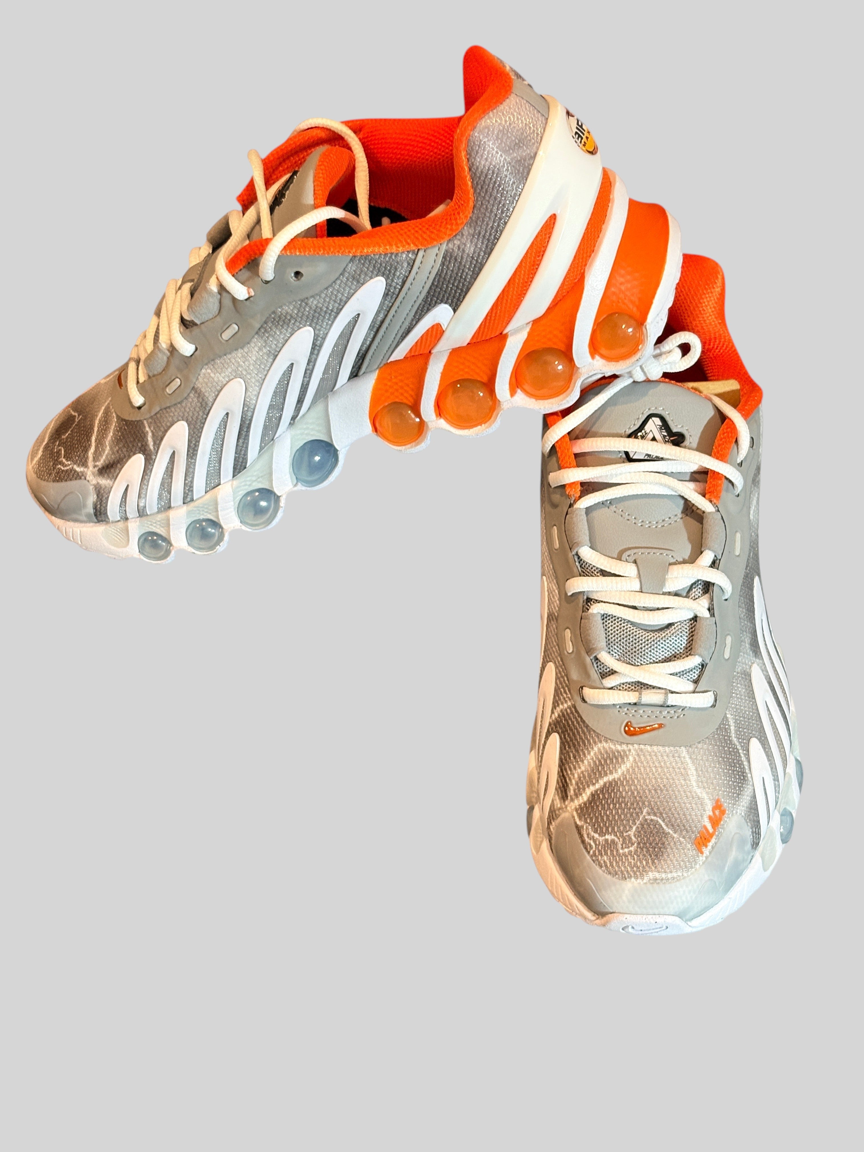 Palace x Nike Air Max Dn8 SP Dusty Grey Safety Orange – Neuve avec étiquette NIKE