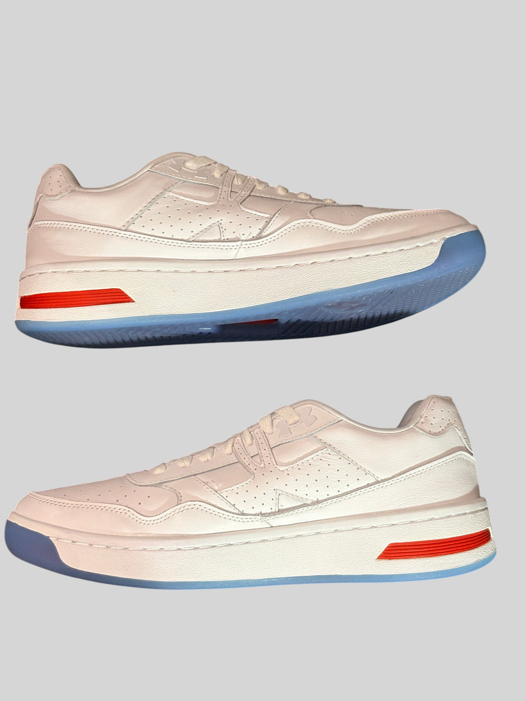 Under Armour UA Court 96 – White / Blue / Red – Neuve avec étiquette UNDER ARMOR