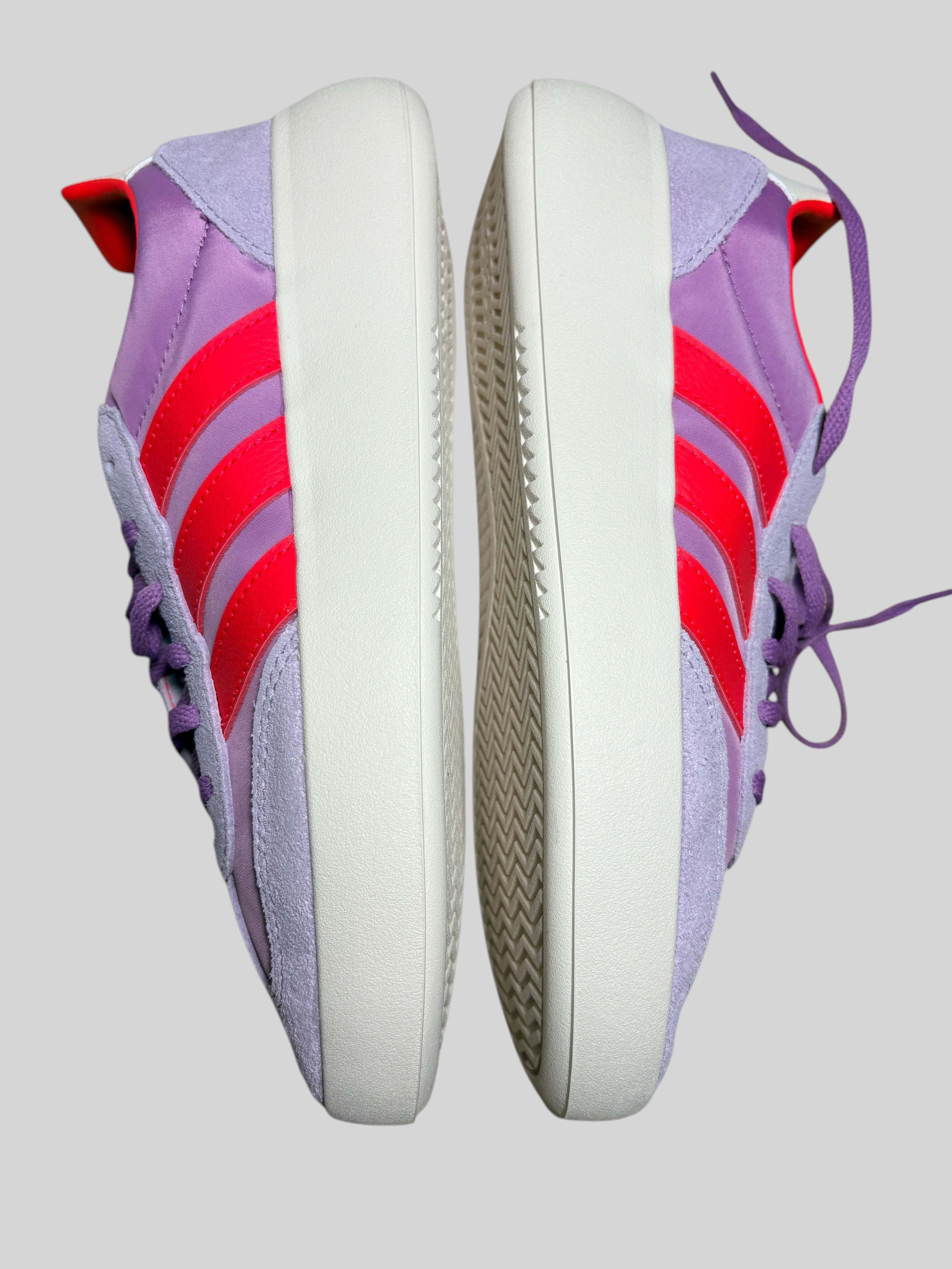 Baskets FASHION SC Adidas Barreda Decode J violettes et rouges avec tige en textile et semelle en caoutchouc