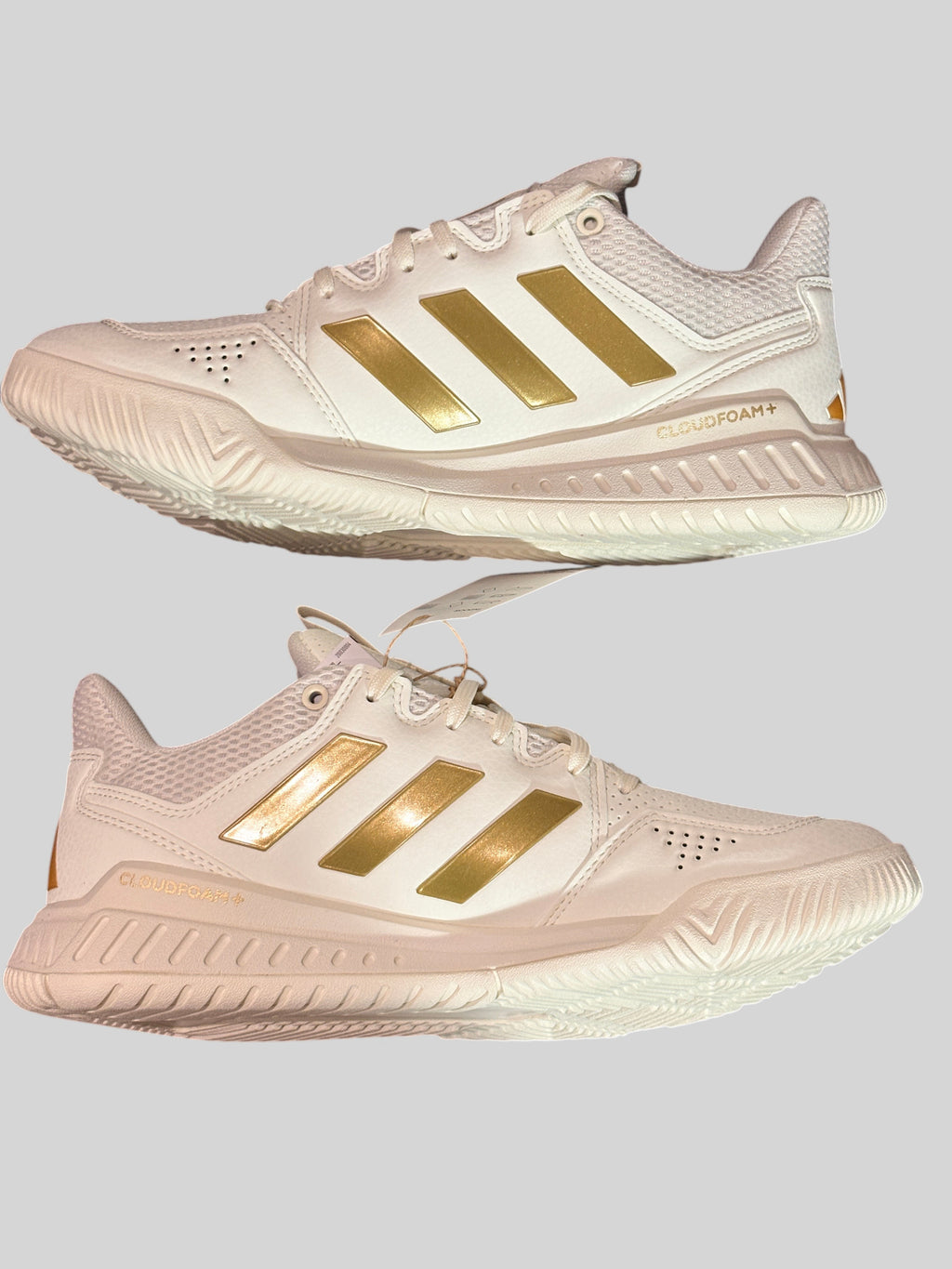 Chaussures de sport femme FASHION SC Adidas Court Flight blanc cassé avec bandes dorées et semelle amortissante