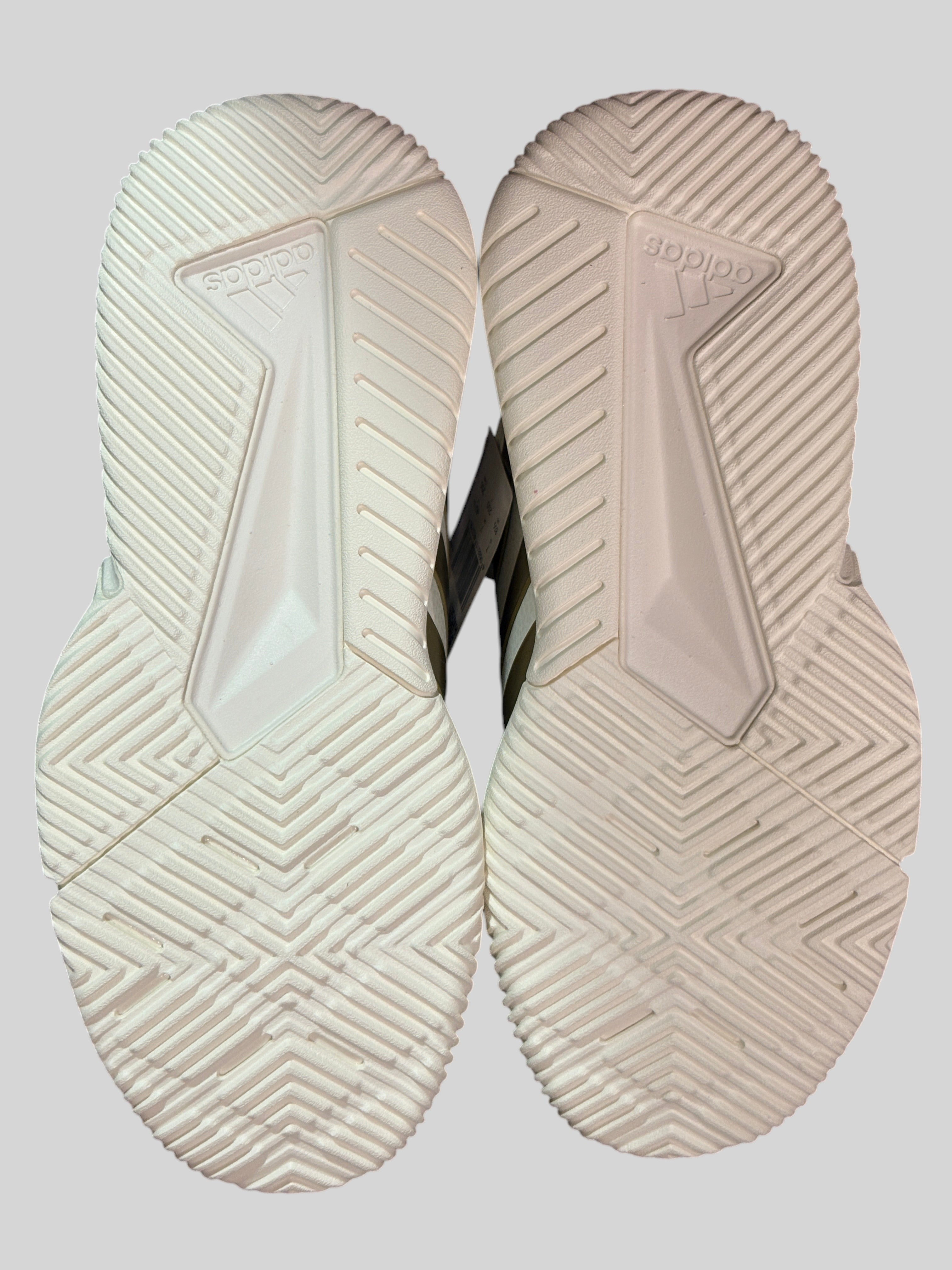 Semelles en caoutchouc blanc cassé des chaussures de sport FASHION SC Adidas Court Flight avec motif antidérapant