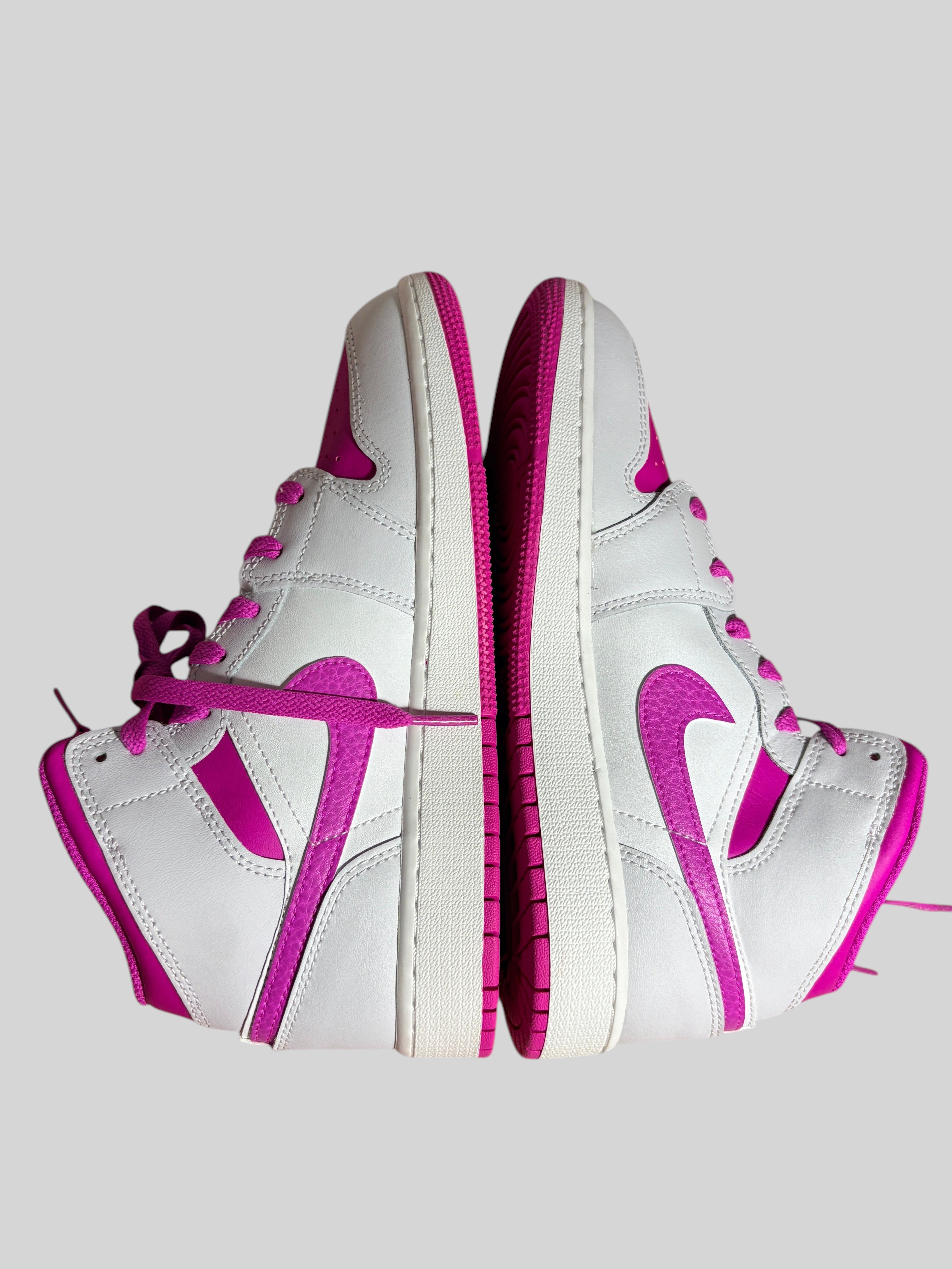 Baskets FASHION SC Air Jordan 1 Mid GS en cuir blanc et rose vif avec lacets assortis