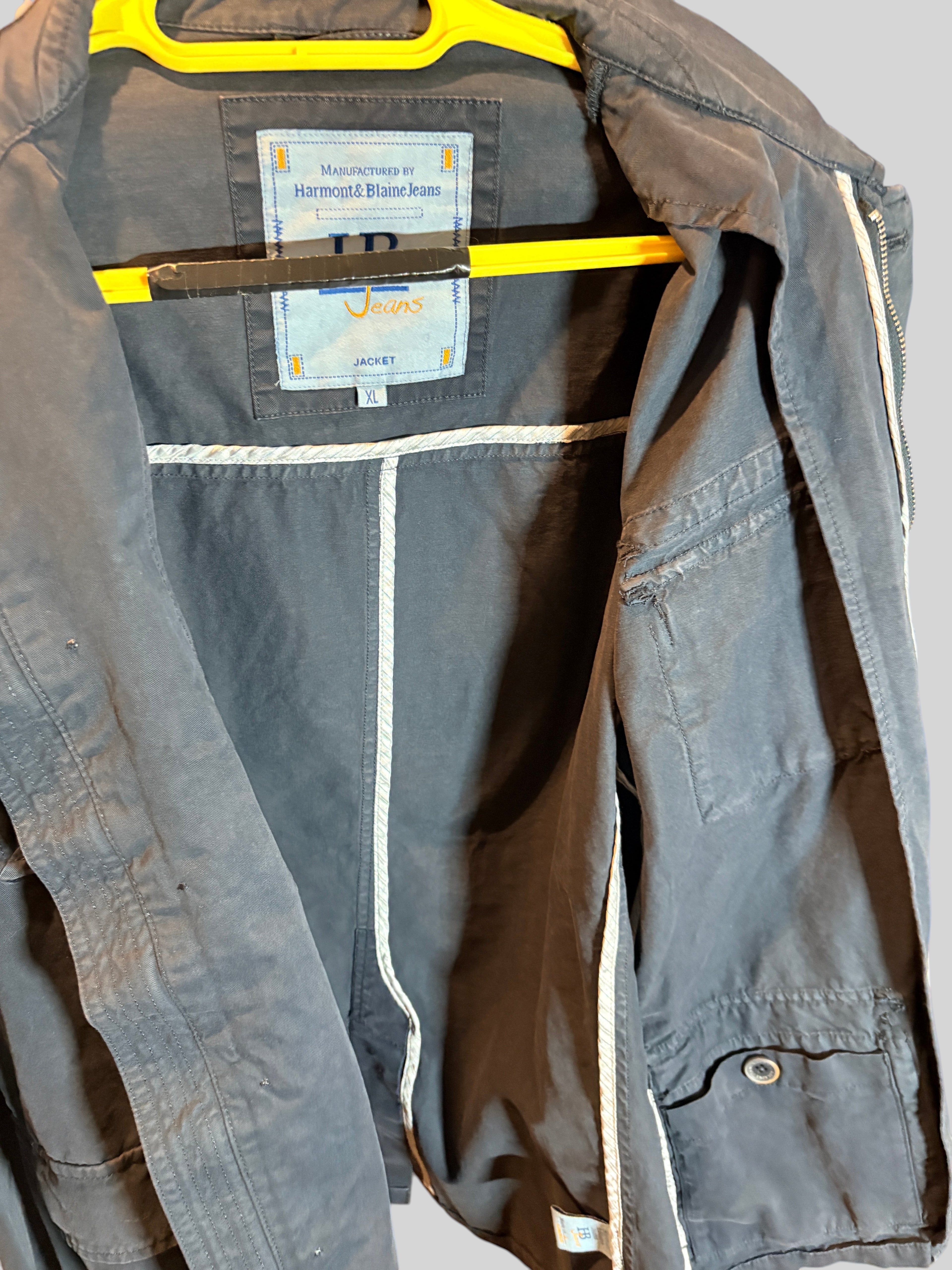 Veste légère bleu marine FASHION SC Harmont & Blaine Jeans avec étiquette intérieure et fermeture zippée