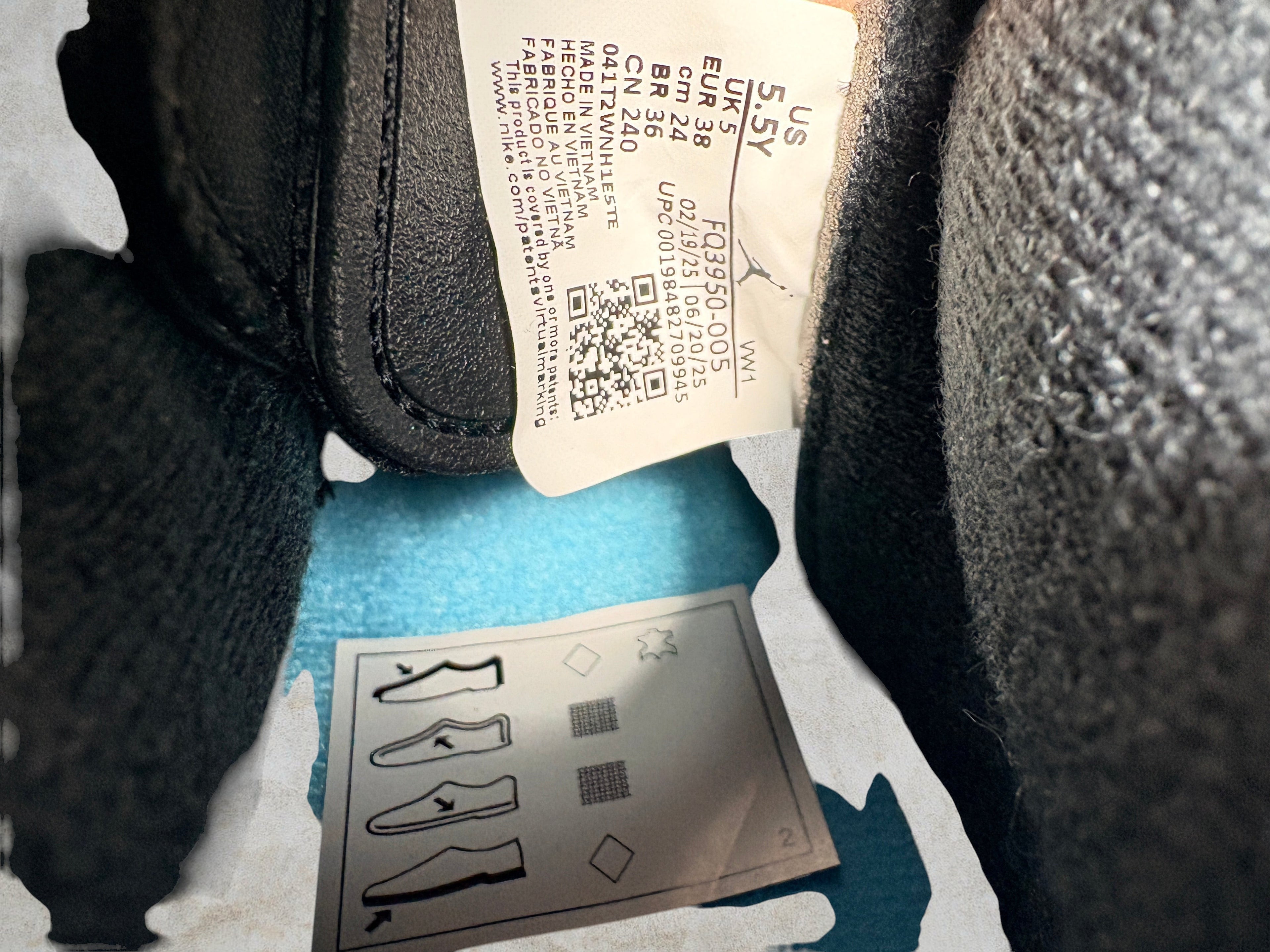 Etiquette de taille intérieure FASHION SC Jordan Spizike Low GS pointure 38 EU avec détails de fabrication