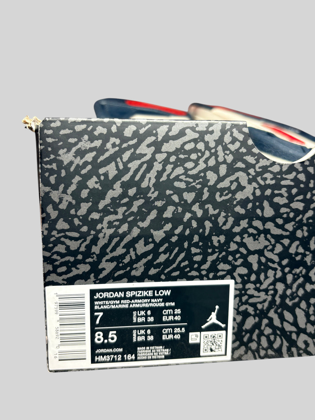Boîte de chaussures FASHION SC Jordan Spizike Low avec étiquette descriptive et motif elephant print emblématique