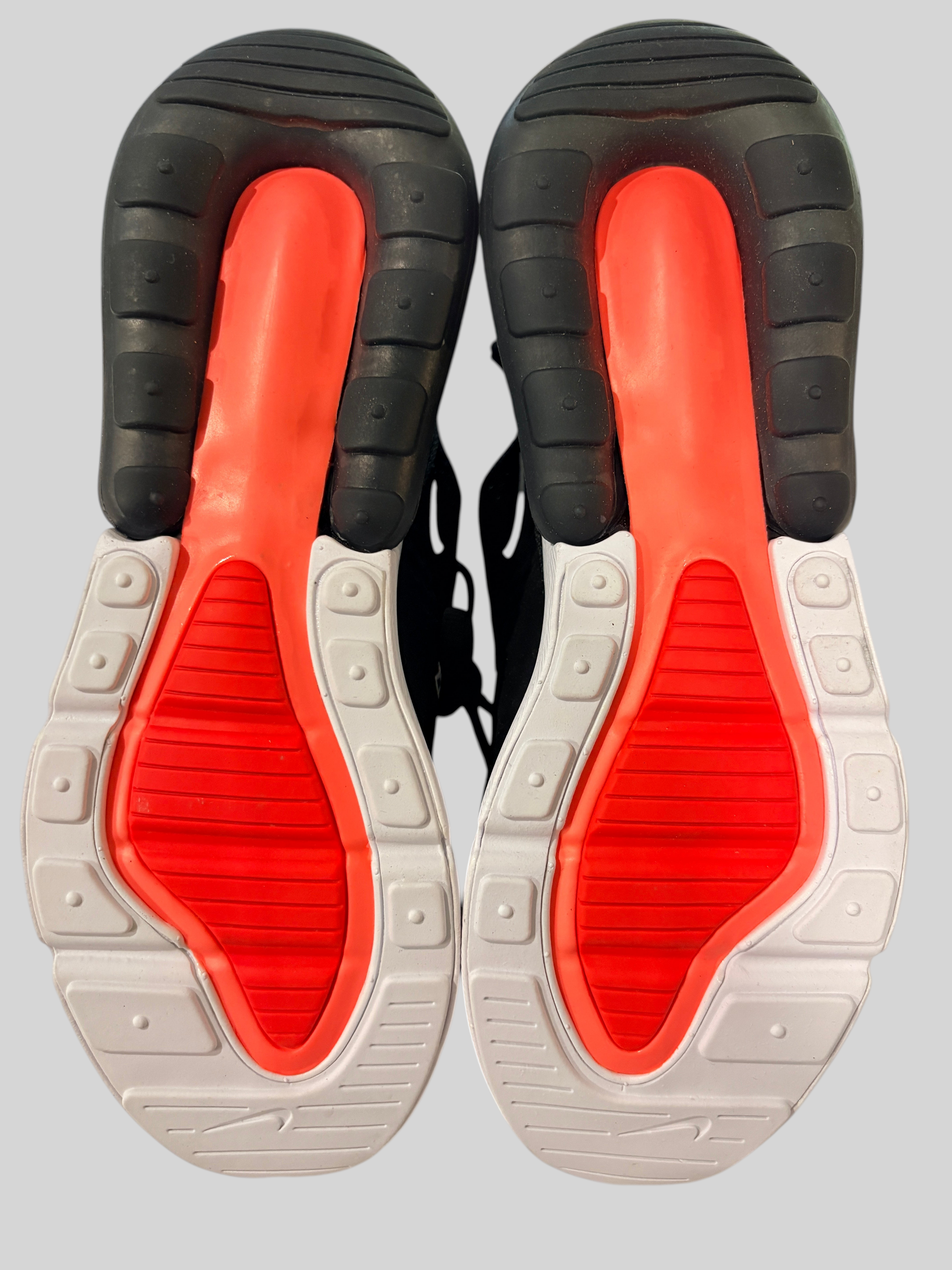 Semelles extérieures des baskets FASHION SC Nike Air Max 270 noires, blanches et rouge solaire avec unité Max Air