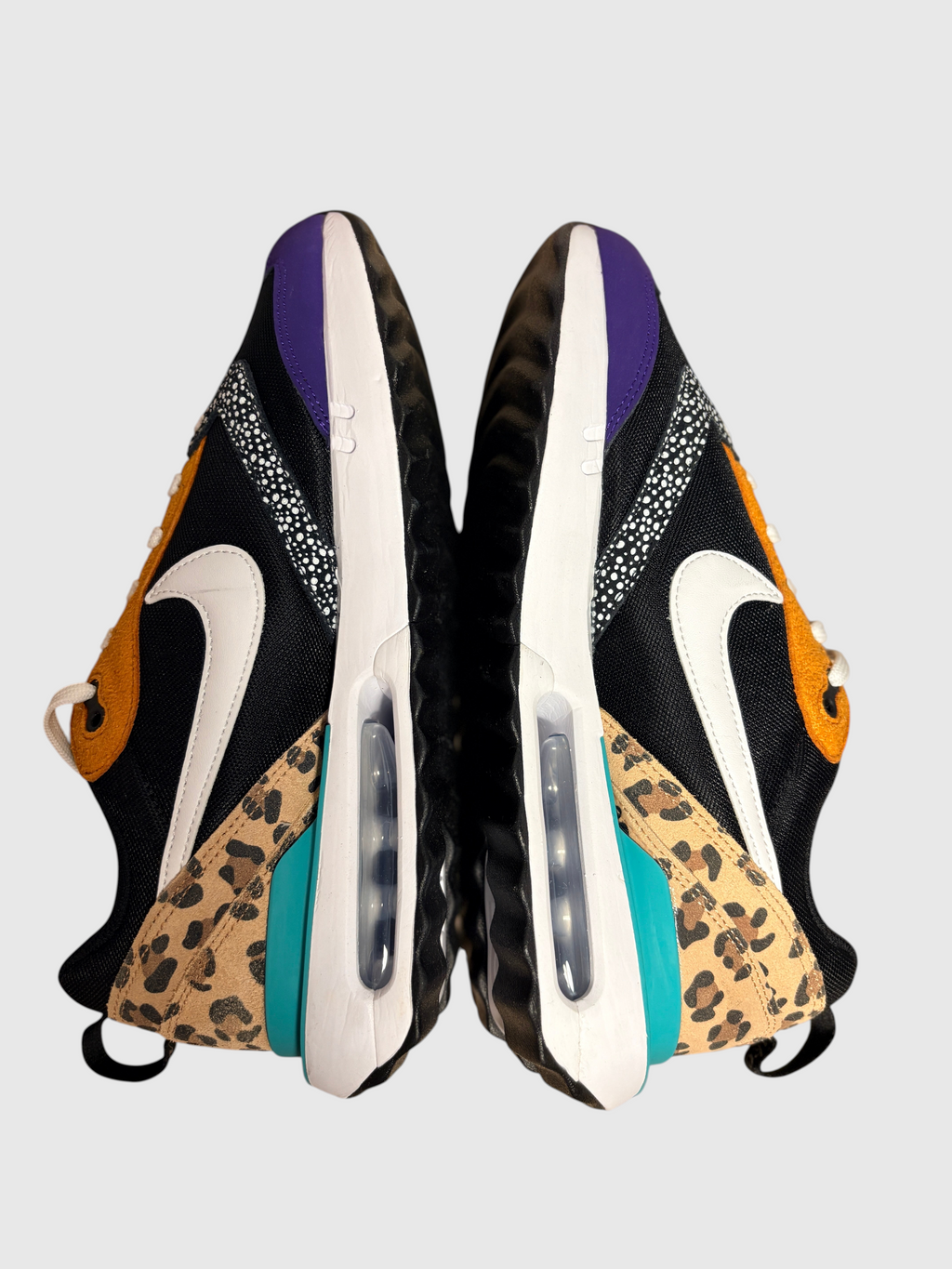 Baskets FASHION SC Nike Air Max Dawn SE Safari Animal avec détails léopard, empiècements orange et violets